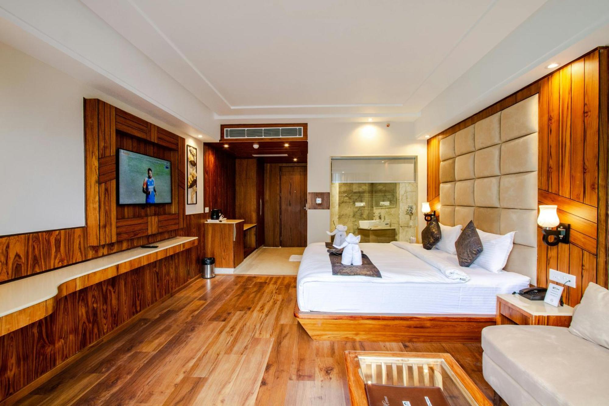 Hotel Tej Palace Near Igi Airport Delhi