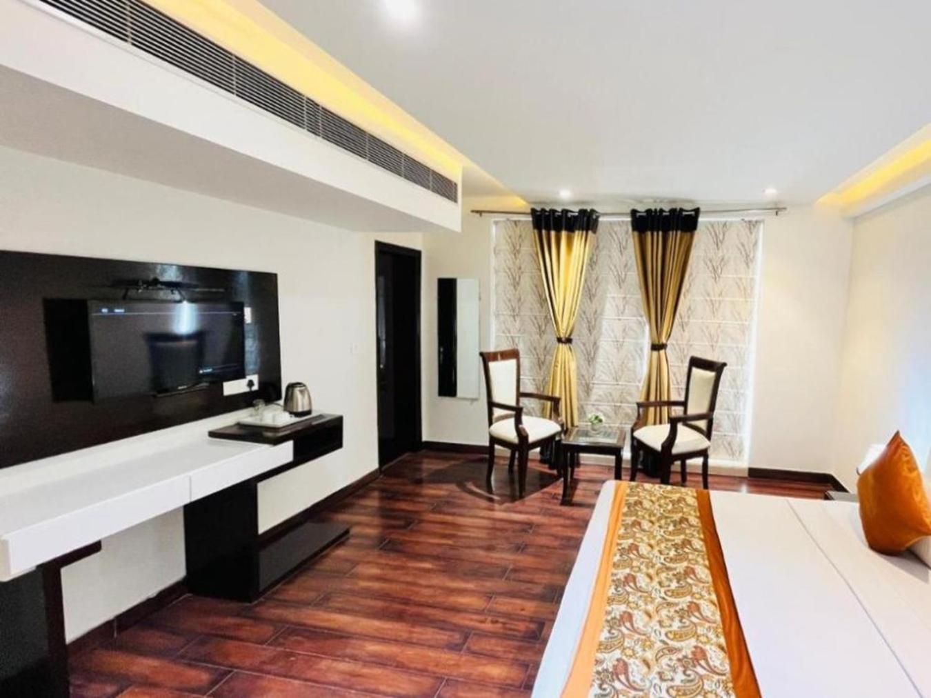 Anutham At Saket