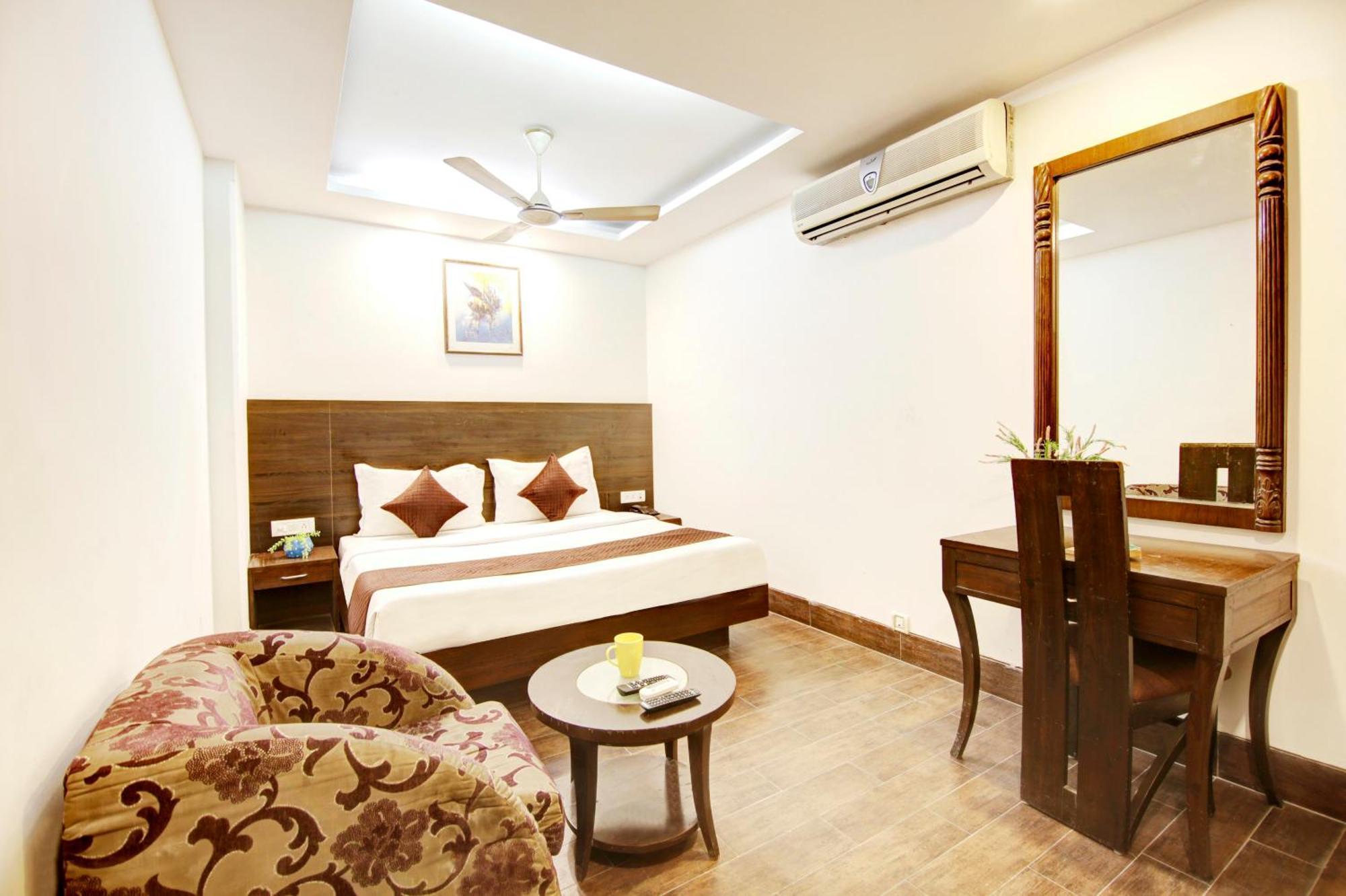 At Good Time - Close To Karol Bagh Metro Station And Centre Hotel 3*