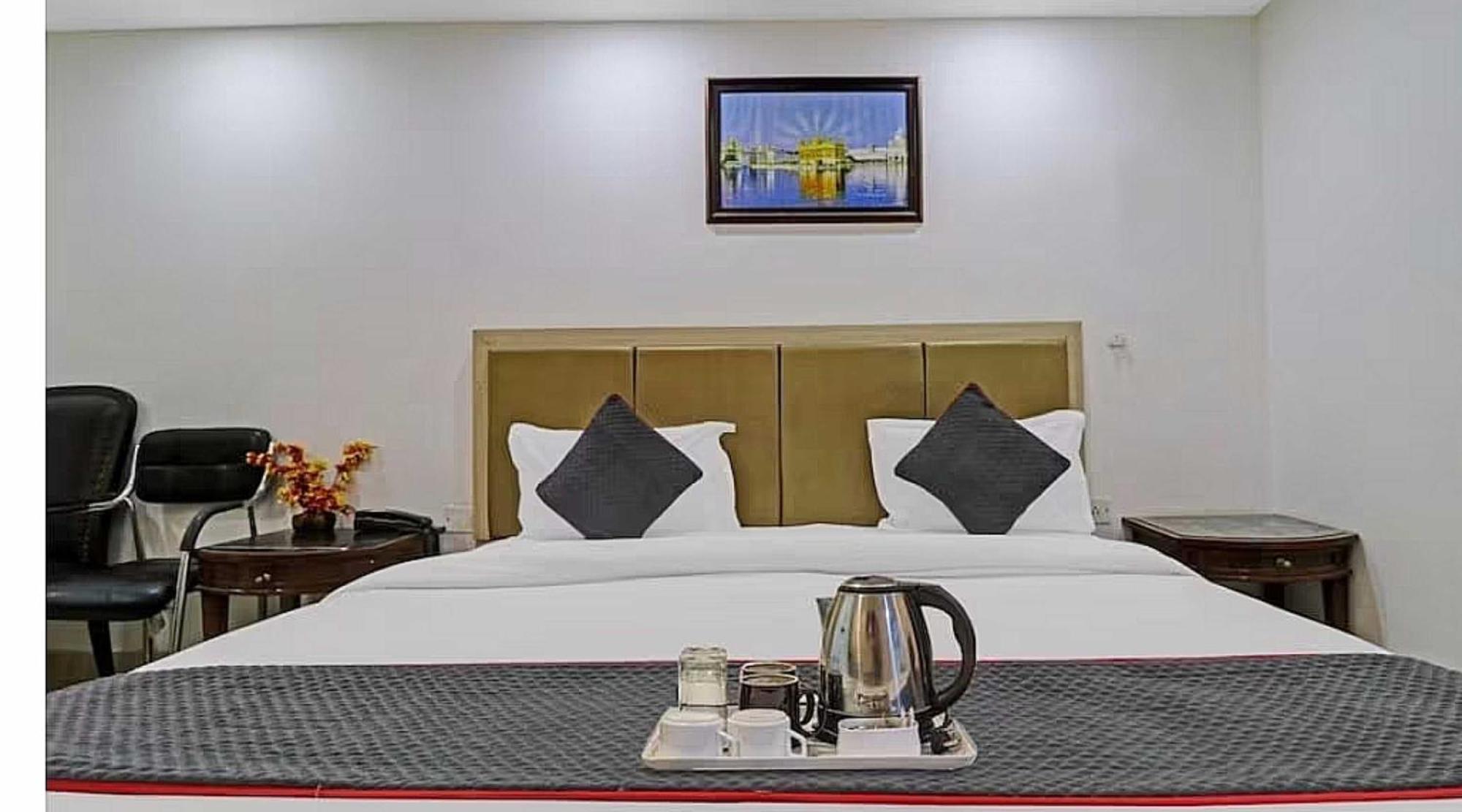 Super O Mahal Hotel New Delhi