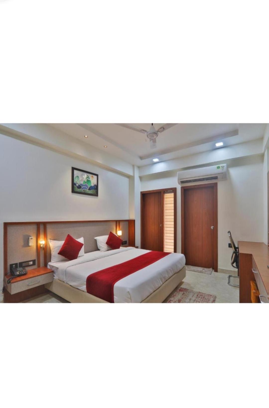 Soft Petal Residency Near Delhi International Airport 3* Nova Deli