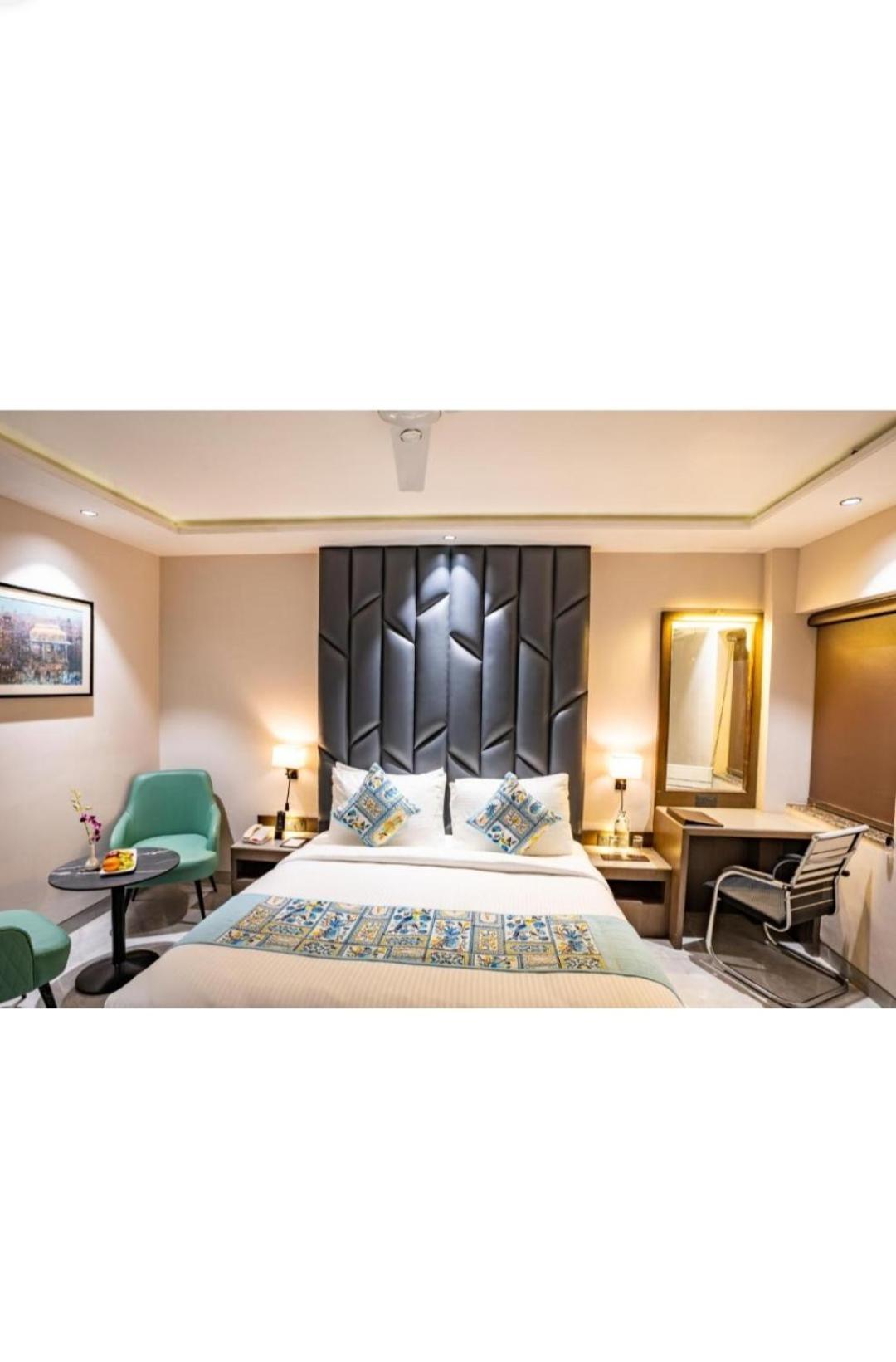 Hotel Sp Residency Near International Igi Airport Delhi 3*