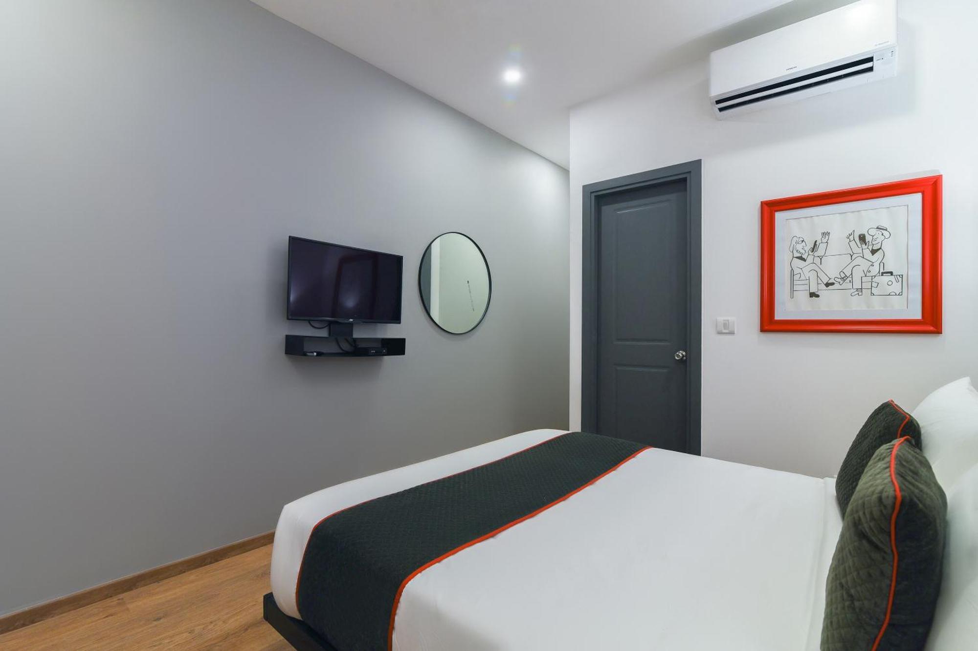 Hotel Belwood Near Delhi Airport