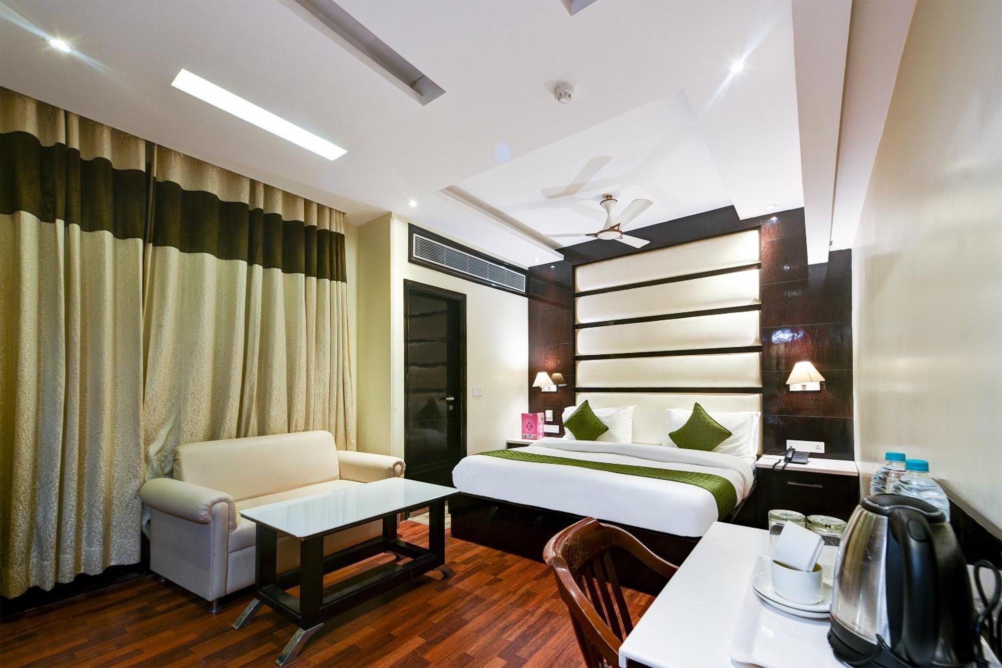 Guest house Geet Deluxe New Delhi