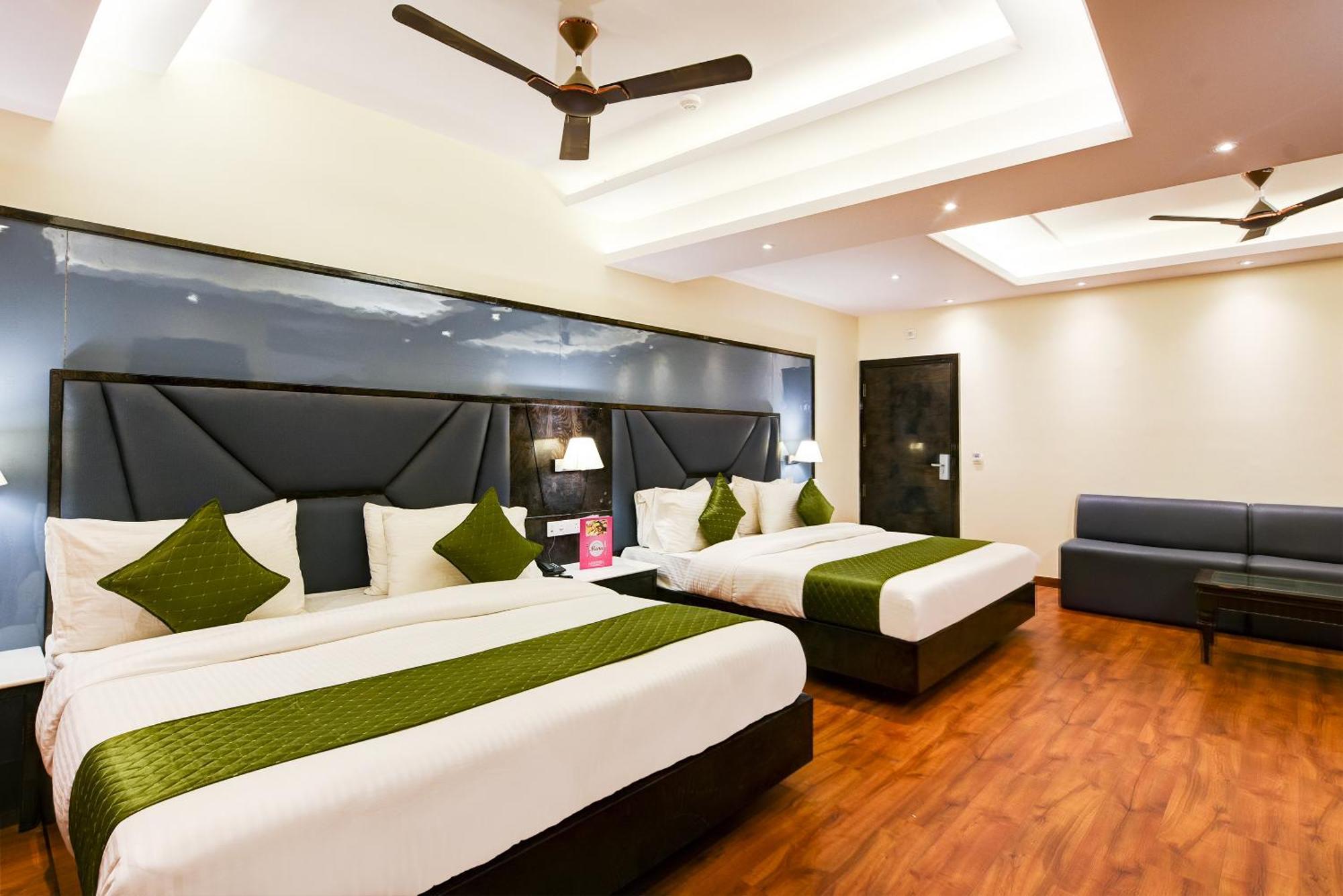 Geet Deluxe Guest house *