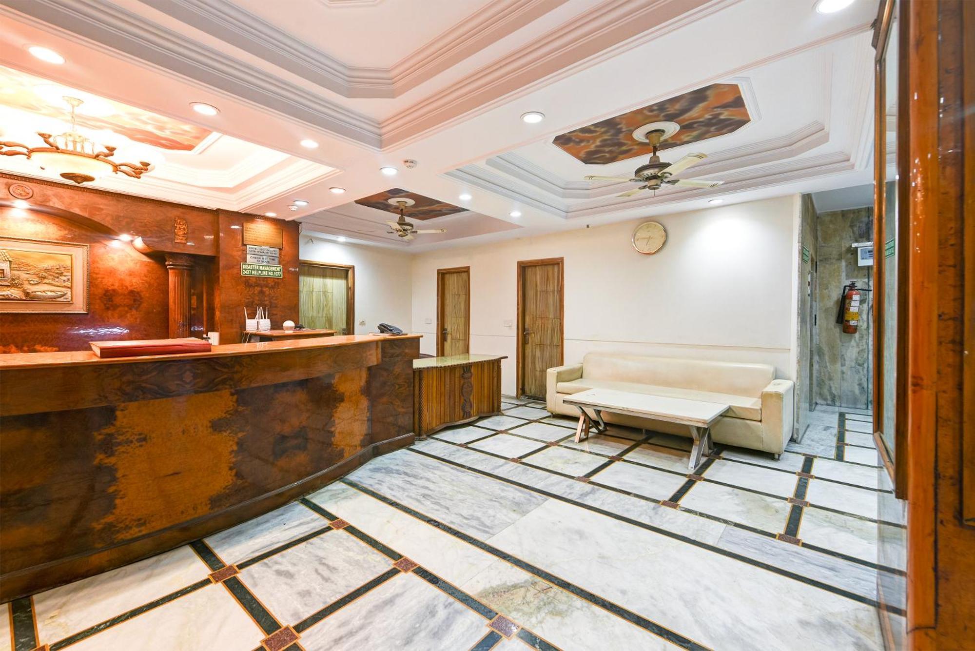 Geet Deluxe Guest house *