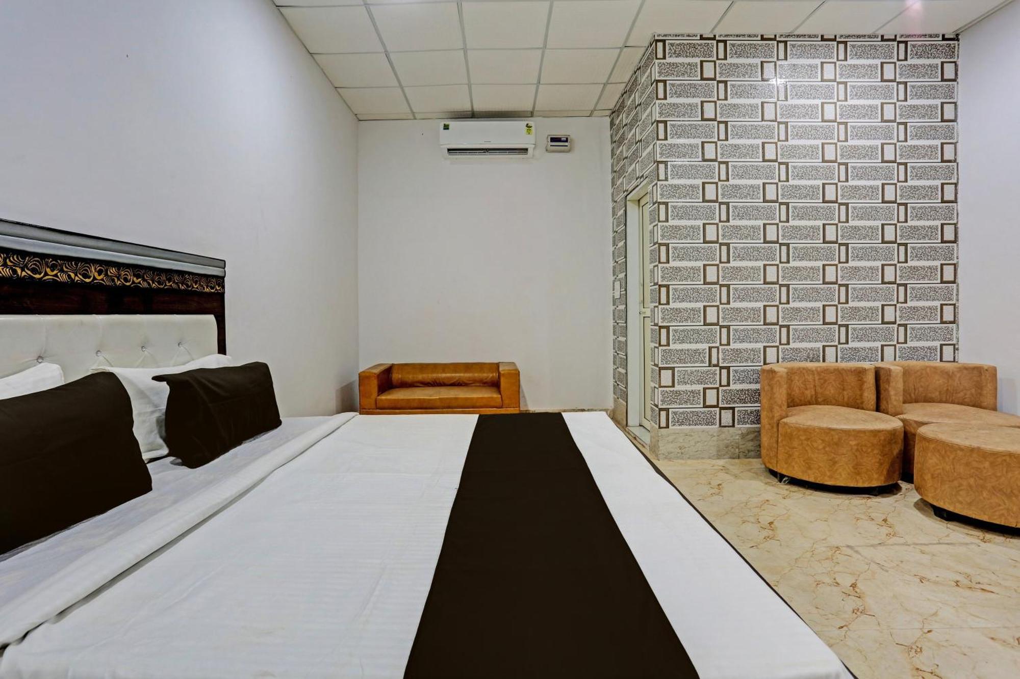 Hotel O Murliwala Wedding Palace And