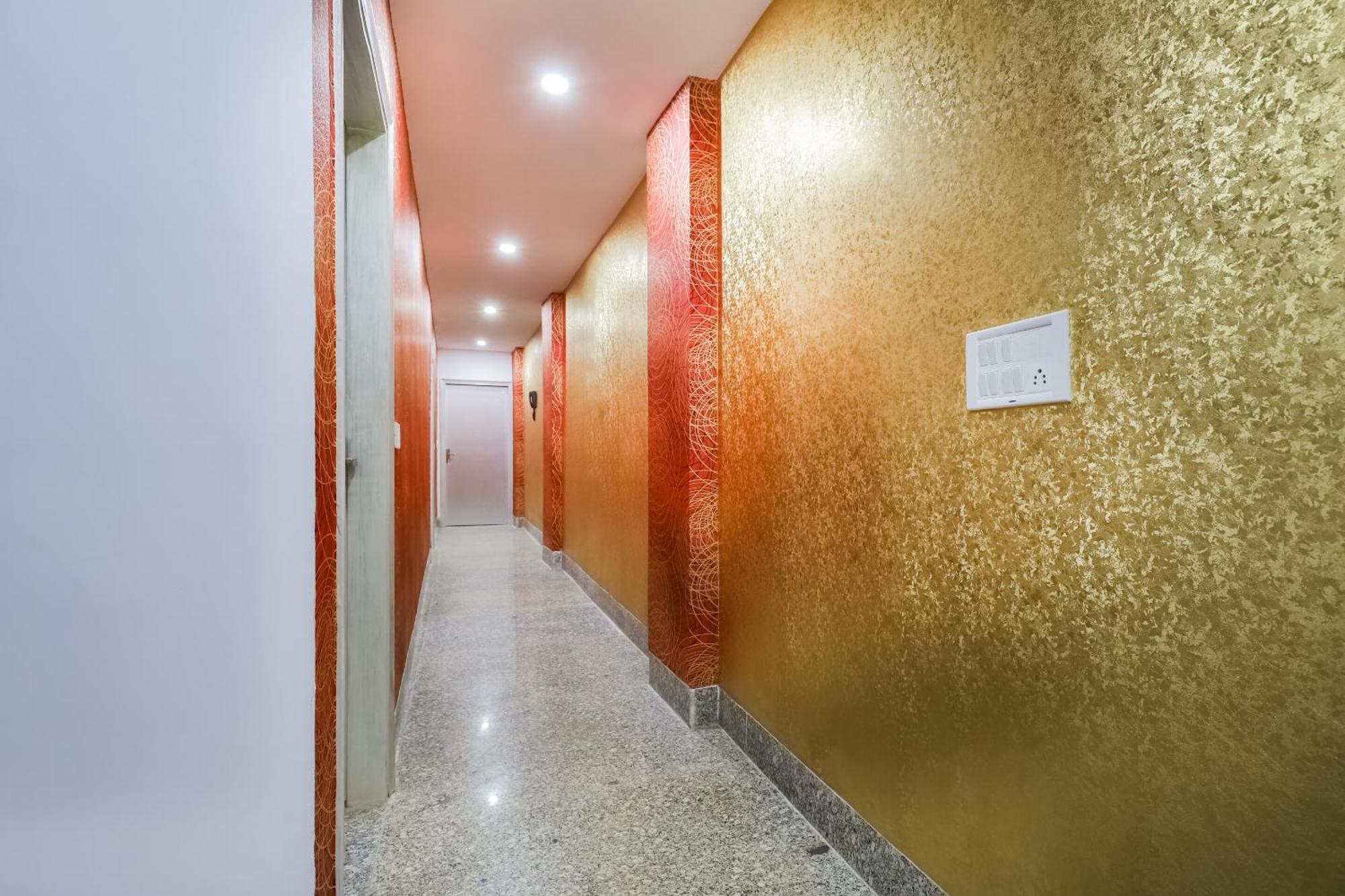 O New Tech India Hotel 3*