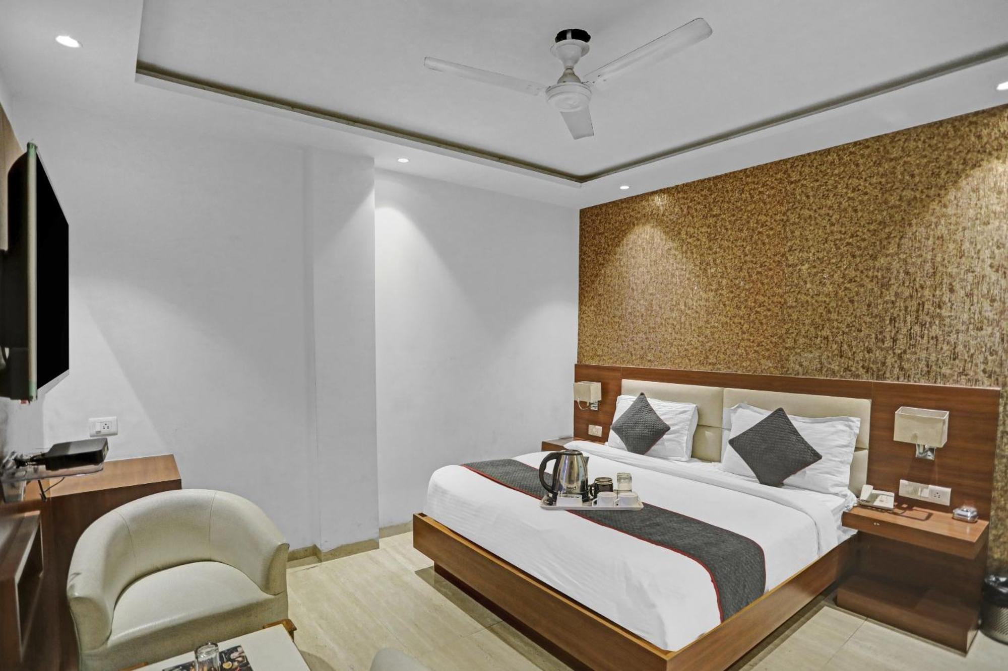 Hotel O Grand Elegant Near Delhi Airport Nova Deli
