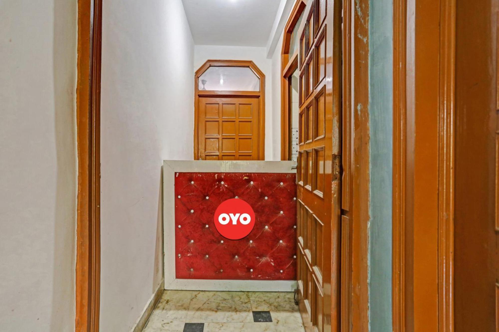 Oyo Flagship 81002 Tsa Hotel New Delhi