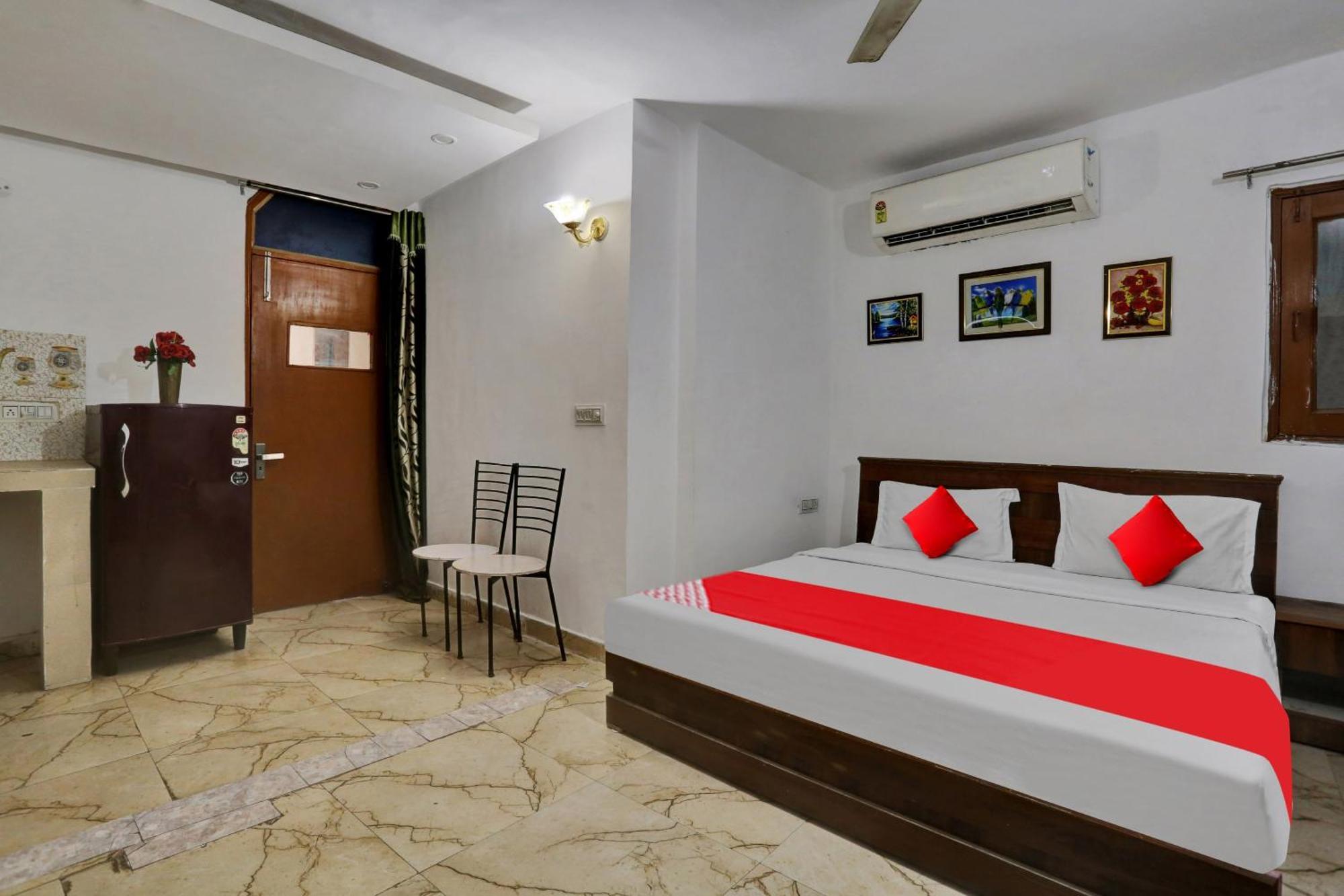 Oyo Flagship 81002 Tsa New Delhi