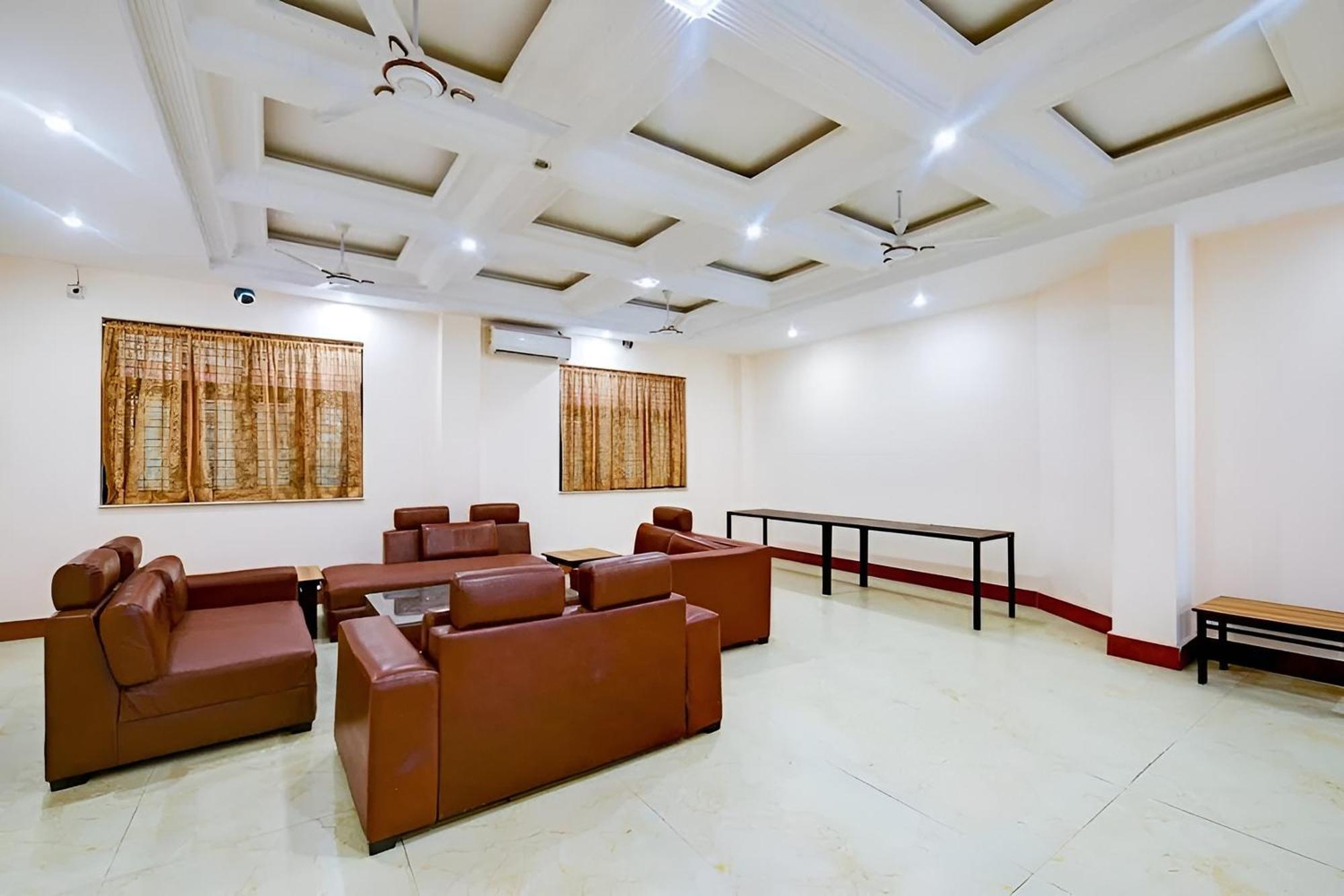 Amenda International 3* New Delhi