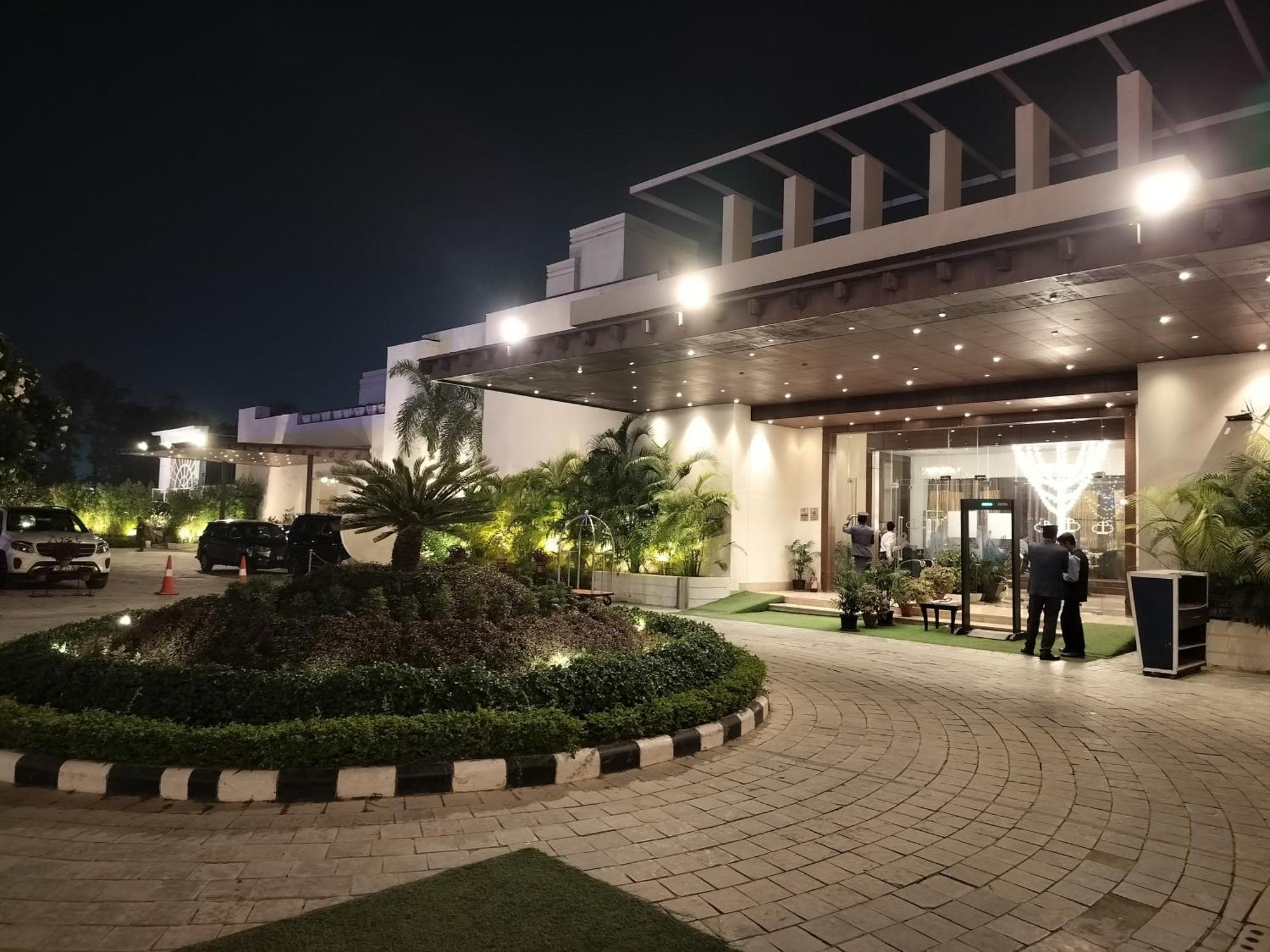Bel-la Monde Nh8 At 6km From Igi Airport Delhi Hotel New Delhi