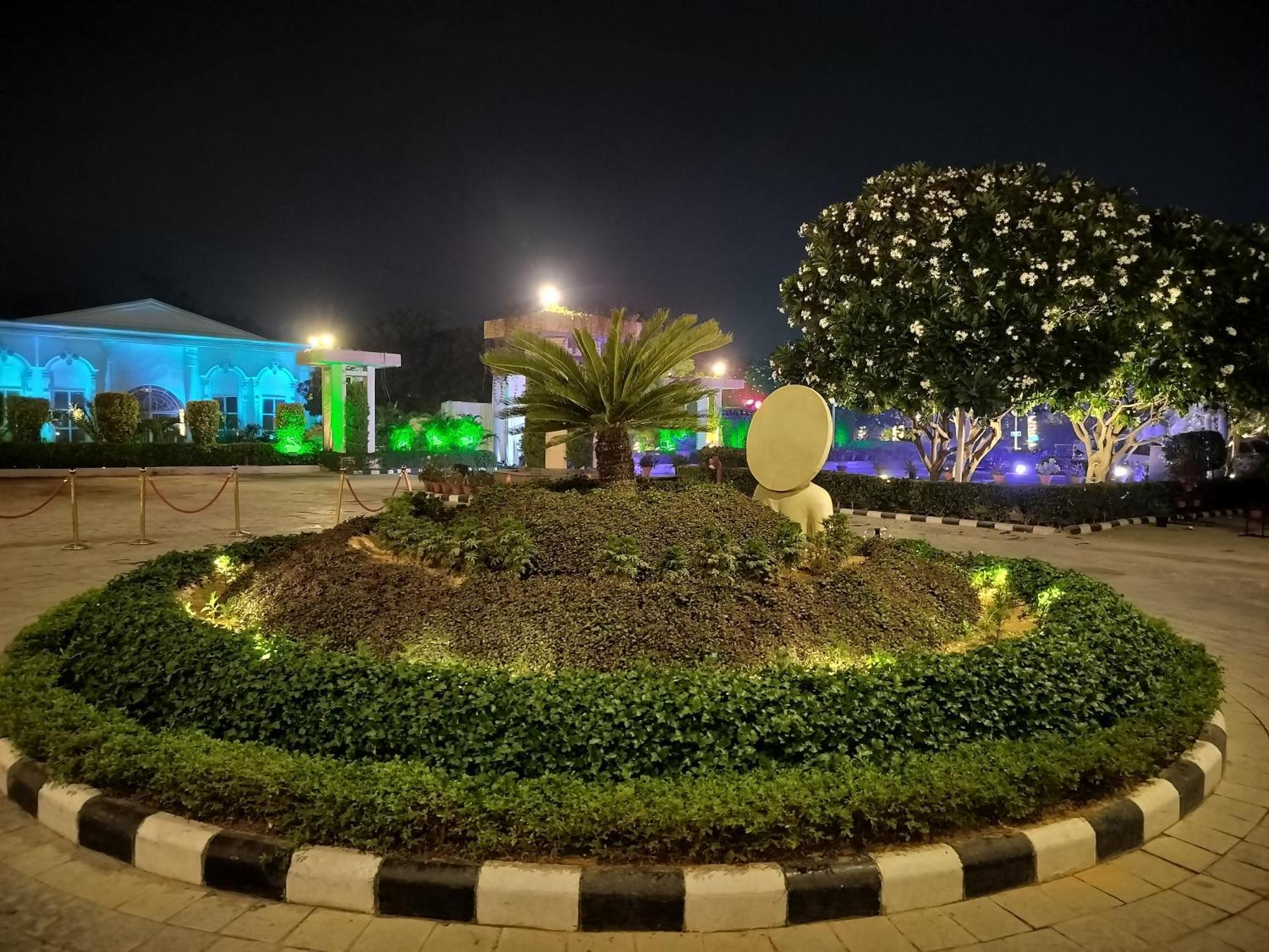 Hotel Bel-la Monde Nh8 At 6km From Igi Airport Delhi 4*