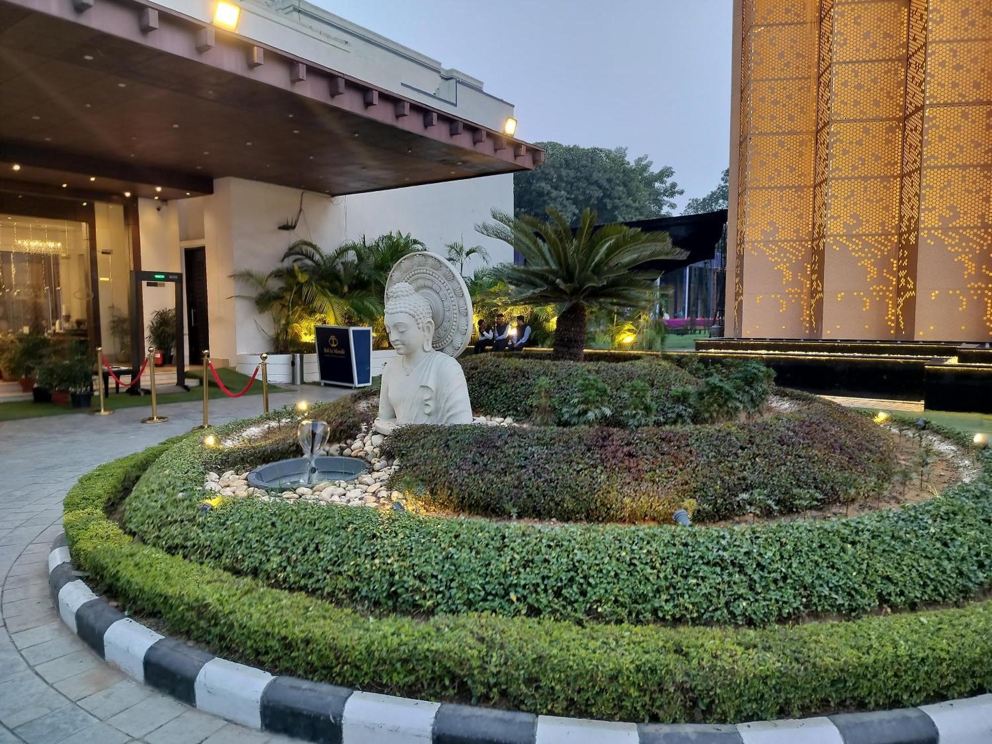 Bel-la Monde Nh8 At 6km From Igi Airport Delhi New Delhi