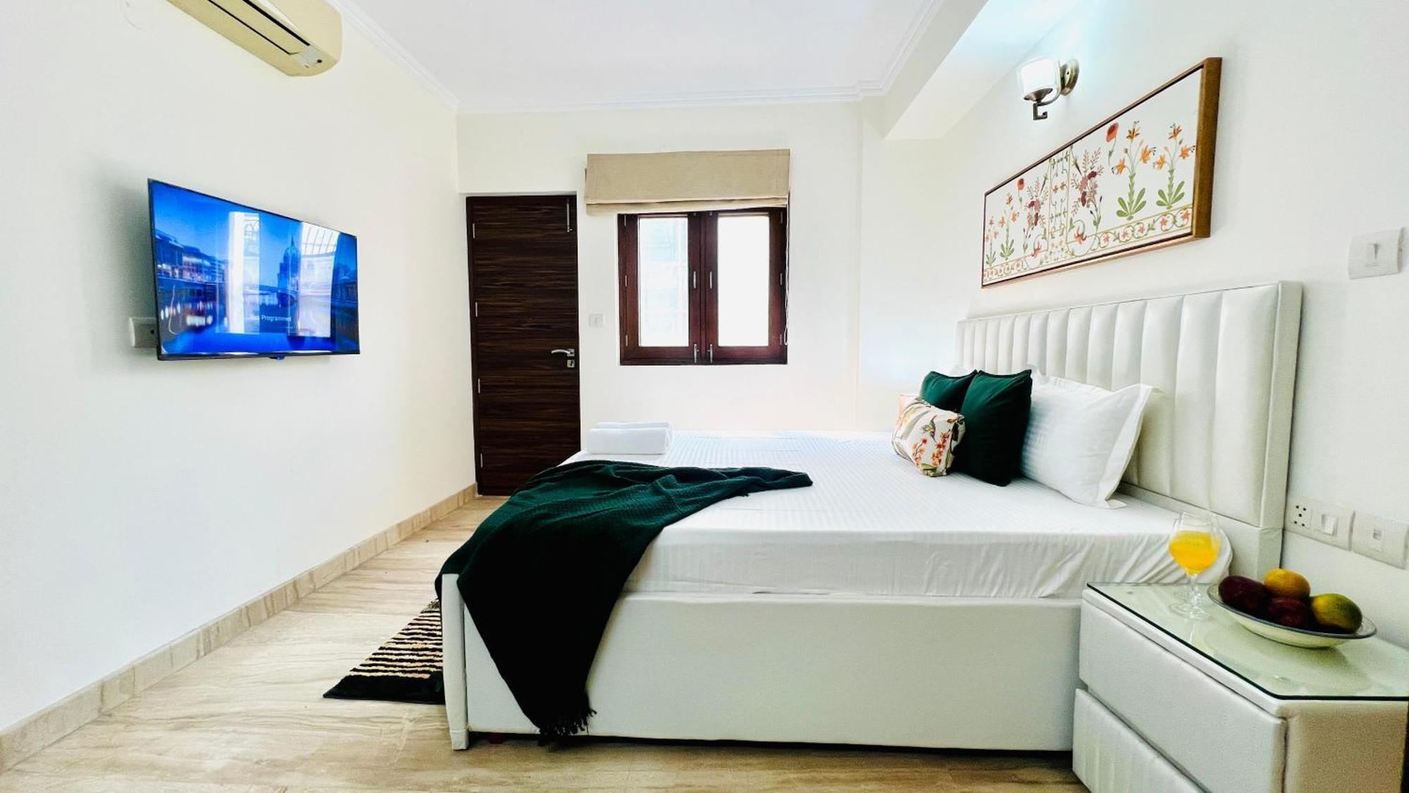 Olive Serviced - New Friends Colony 4*