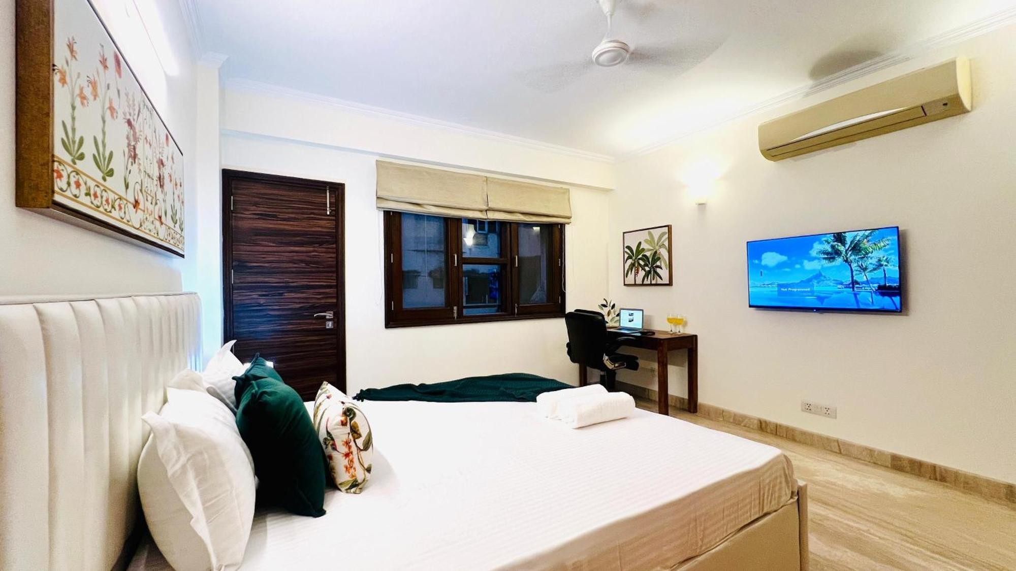 Olive Serviced - New Friends Colony 4*