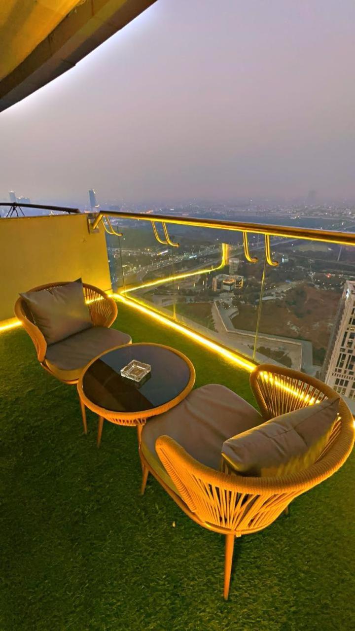 Cityscape Heights On 36th Floor * Nova Deli