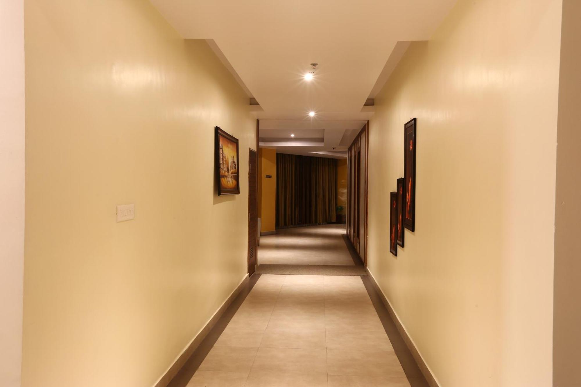 Cardinal Express Oxmo Igi Airport Delhi New Delhi