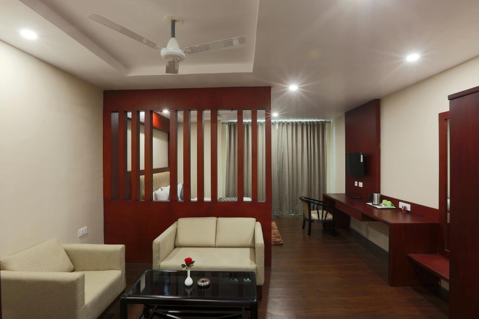 Hotel Cardinal Express Oxmo Igi Airport Delhi New Delhi