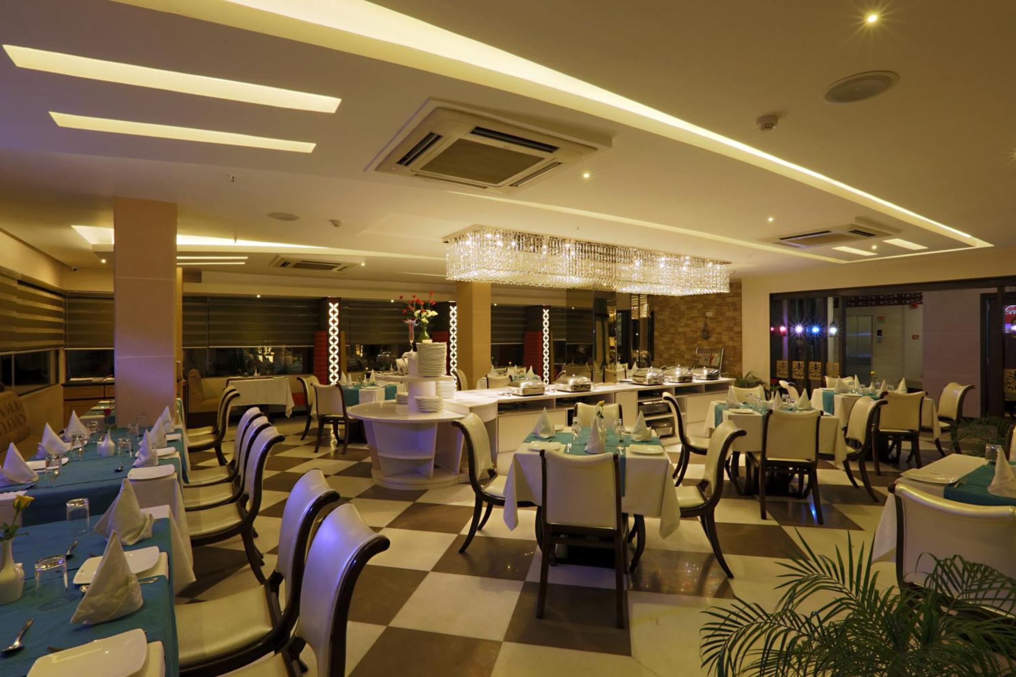 Cardinal Express Oxmo Igi Airport Delhi Hotel