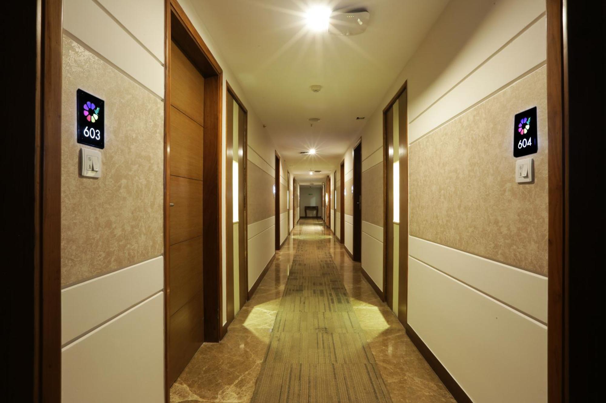 Cardinal Express Oxmo Igi Airport Delhi 4* New Delhi