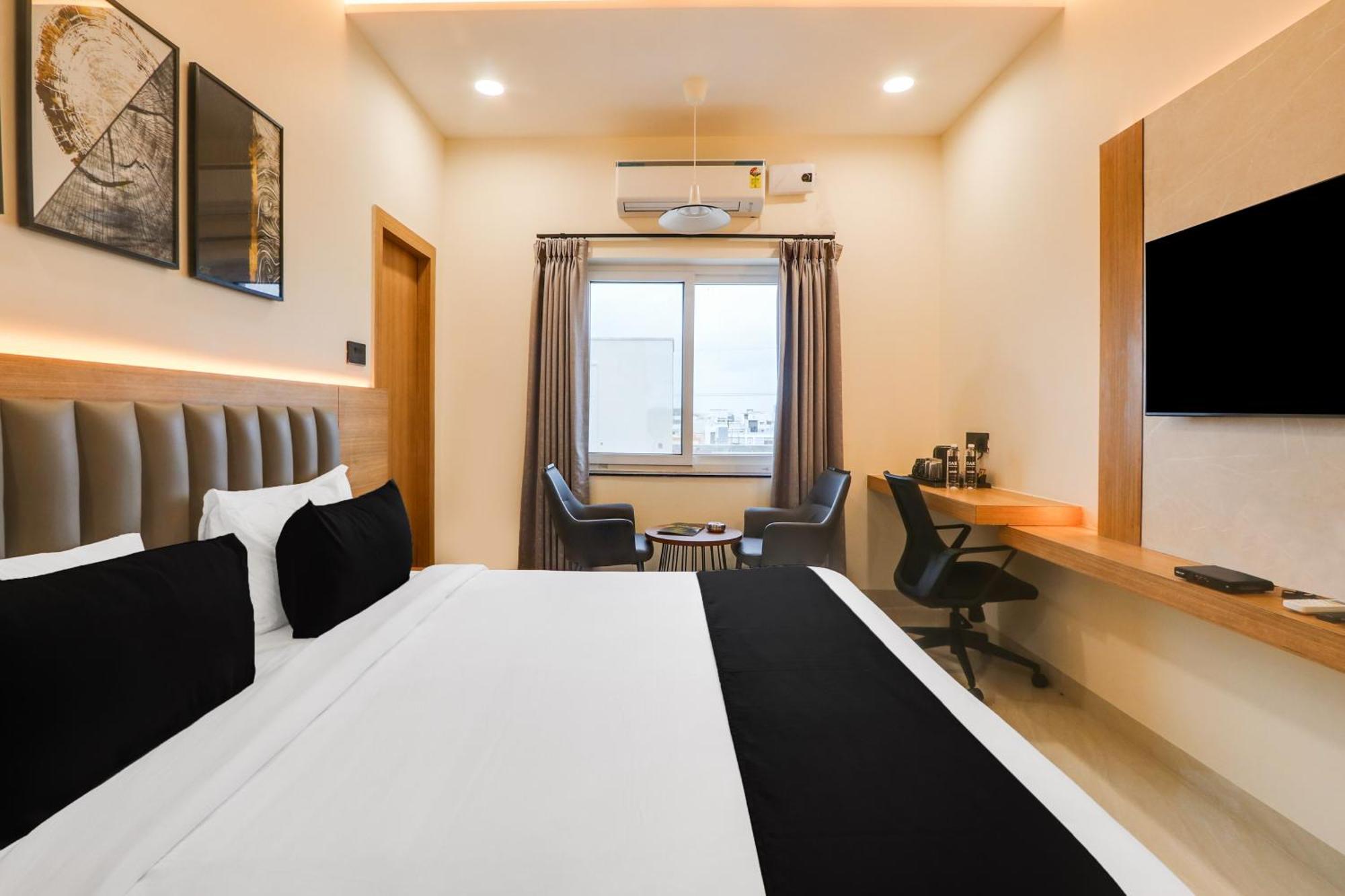 El De Empire Near Delhi Airport 4* New Delhi