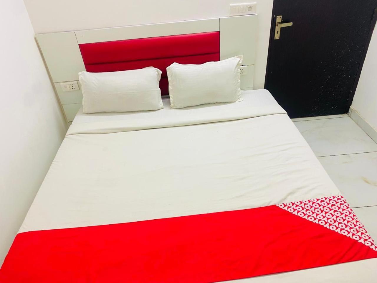 Flexi Ekant Hotel 3*