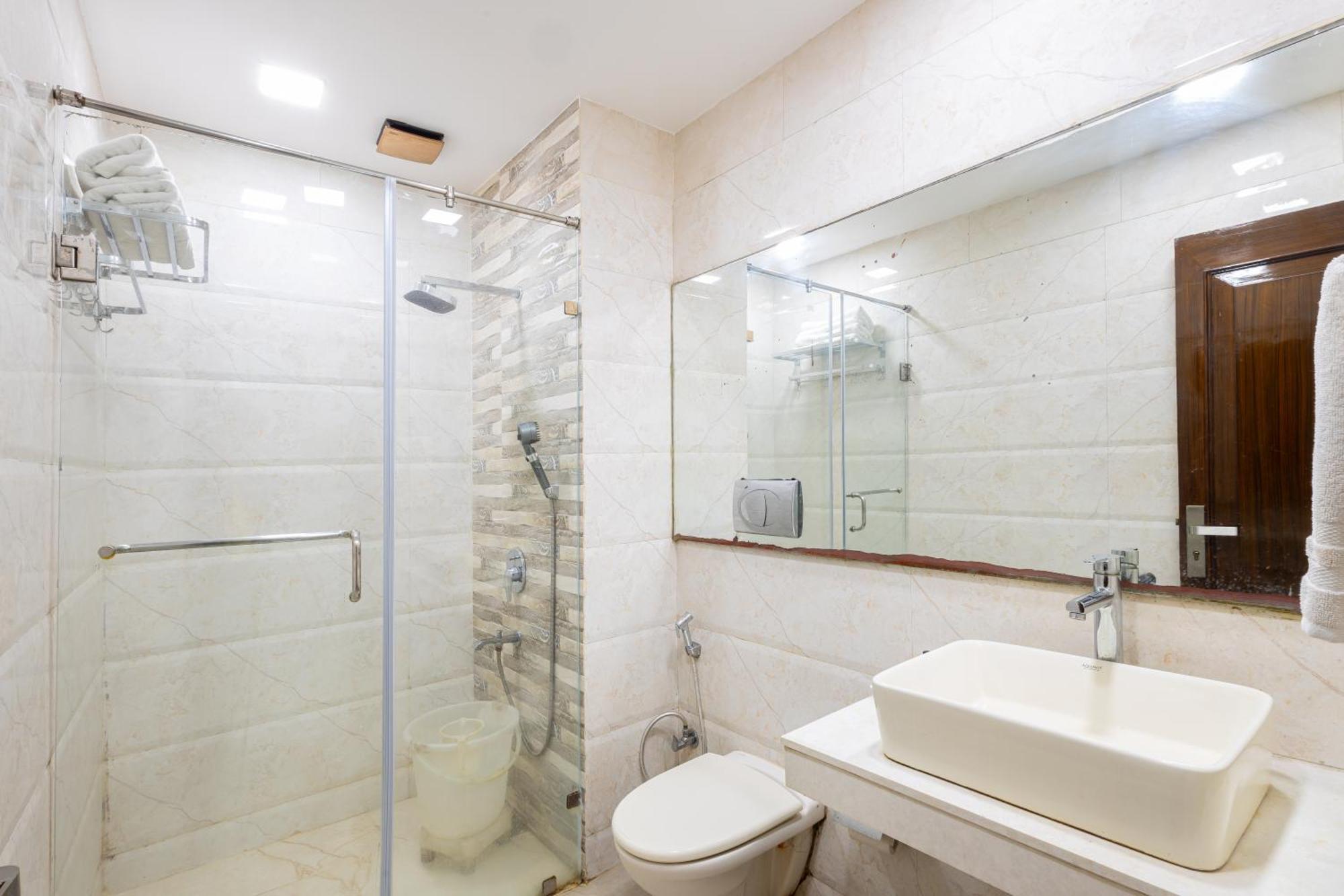 Panickers Residency - Ajmal Khan Market Near Karol Bagh Metro 3*