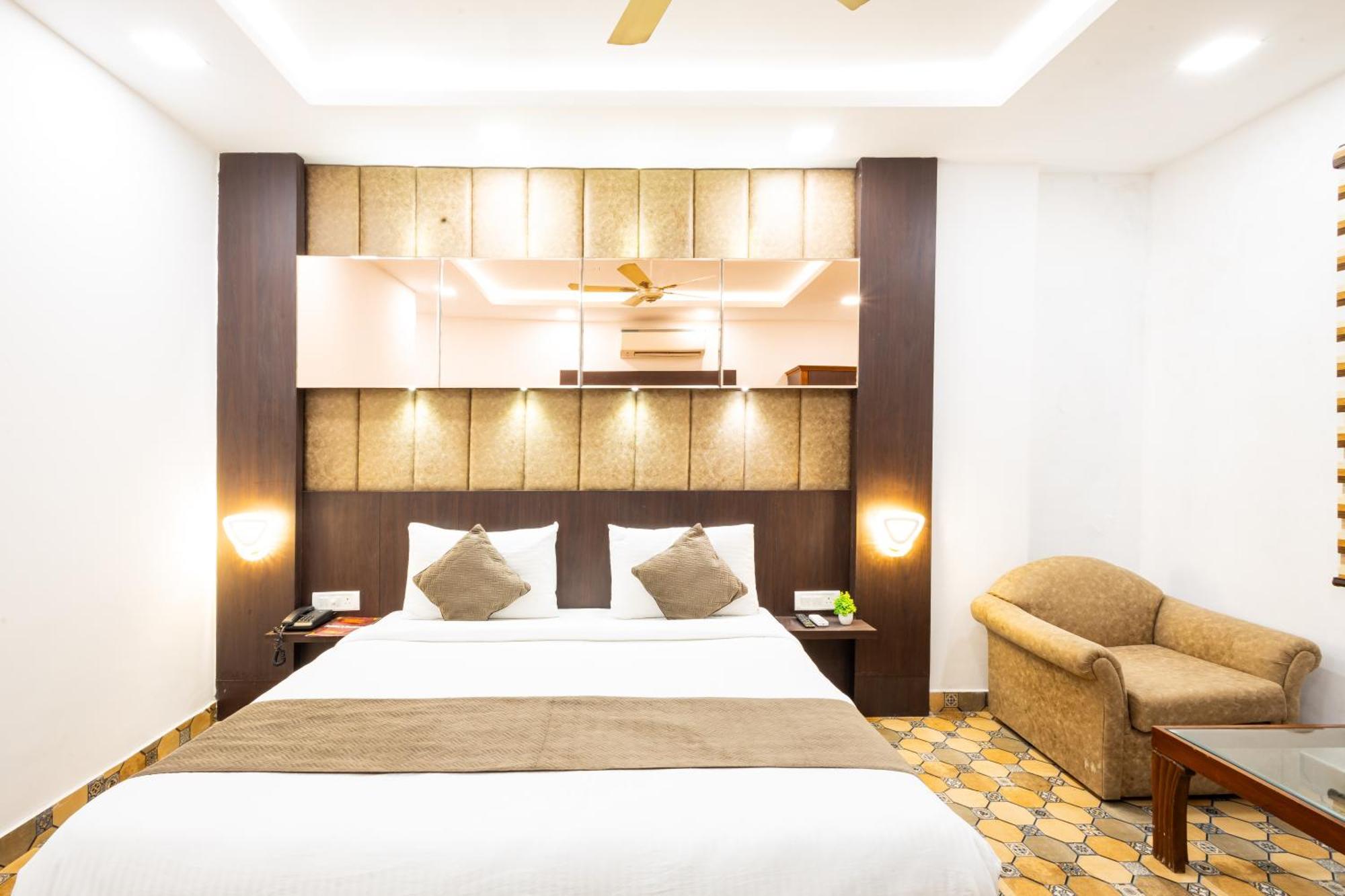 Panickers Residency - Ajmal Khan Market Near Karol Bagh Metro 3* Delhi (National Capital Territory of India)