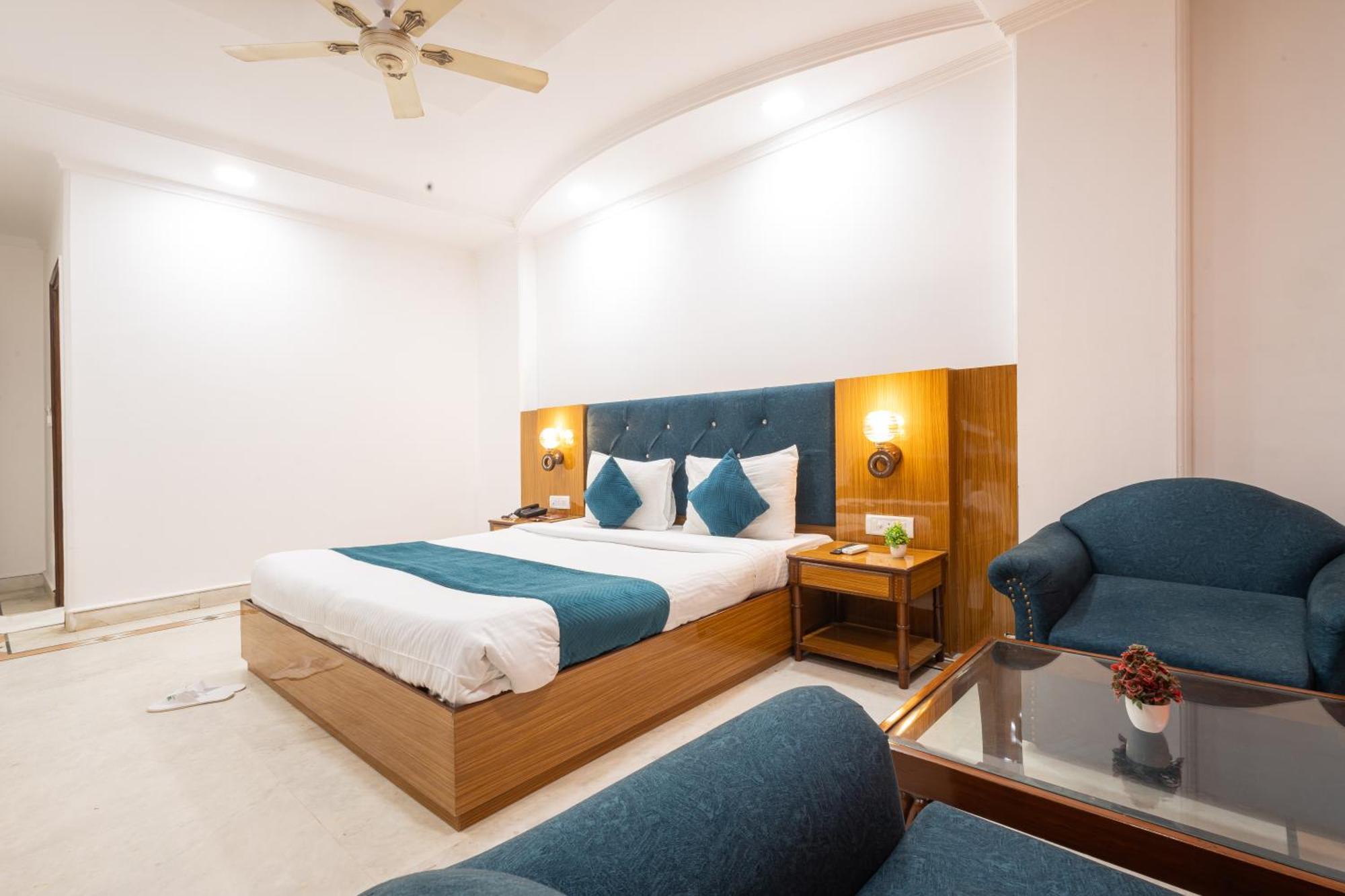 Panickers Residency - Ajmal Khan Market Near Karol Bagh Metro