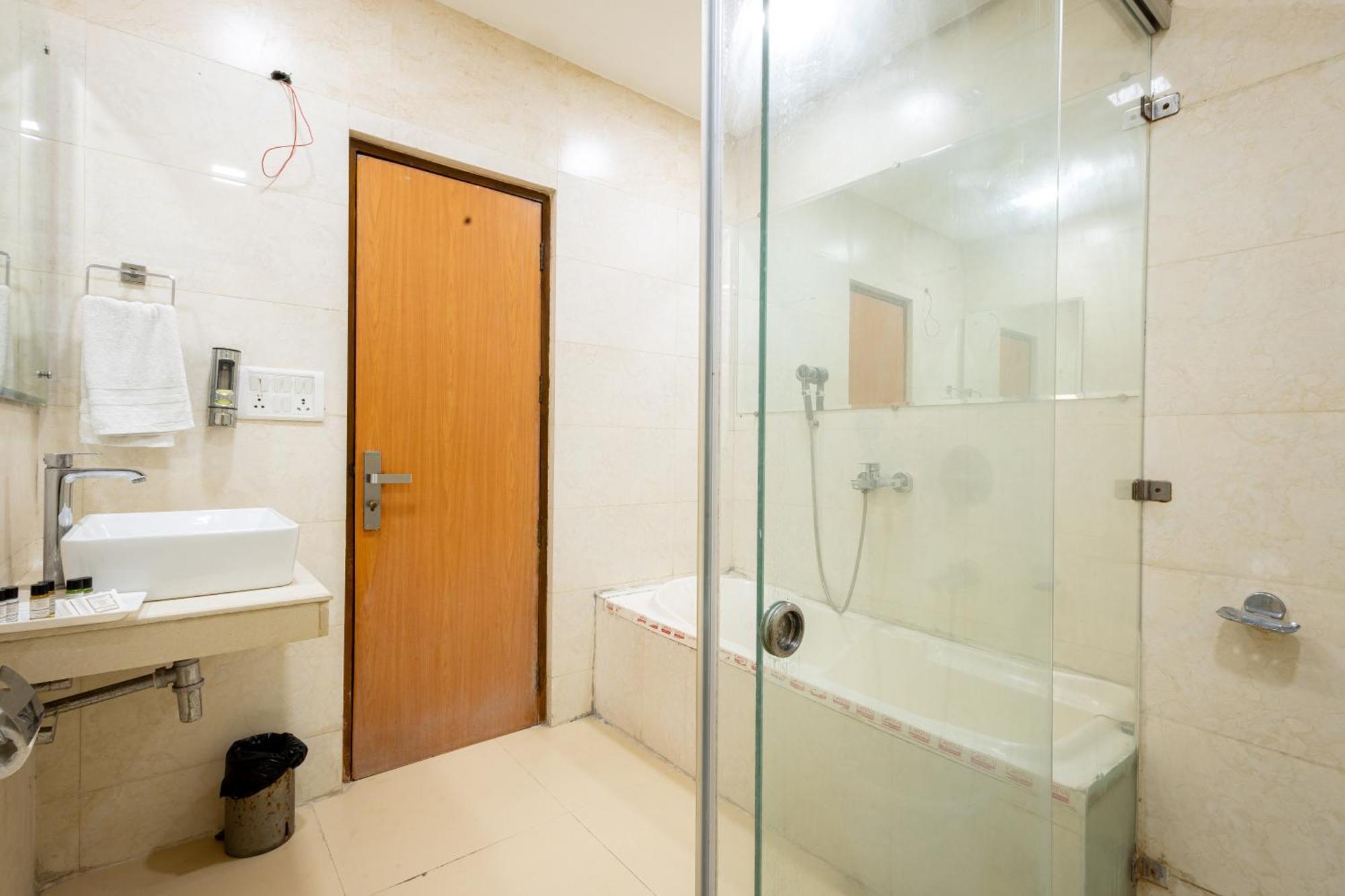 Panickers Residency - Ajmal Khan Market Near Karol Bagh Metro