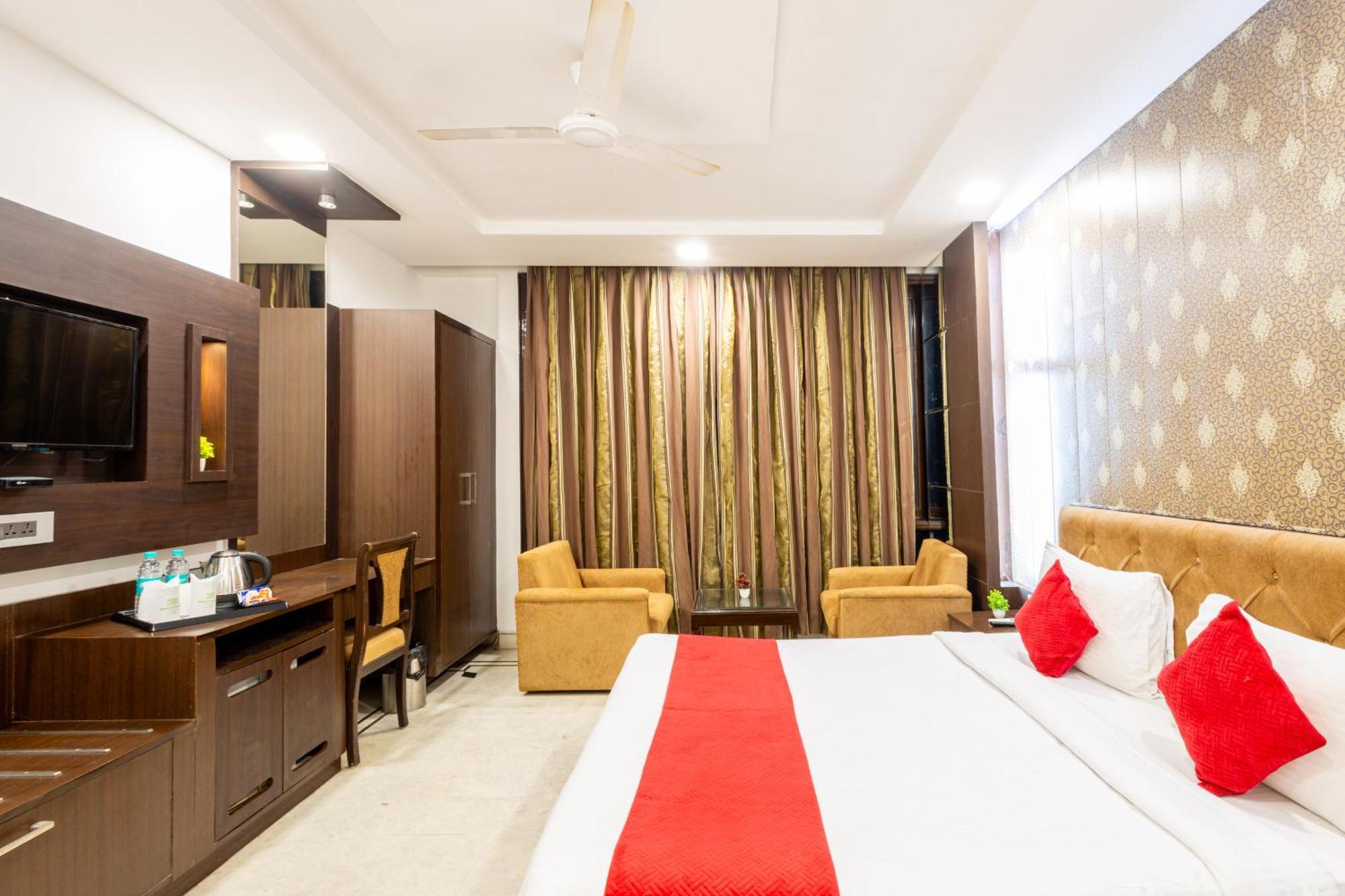 Panickers Residency - Ajmal Khan Market Near Karol Bagh Metro Hotel