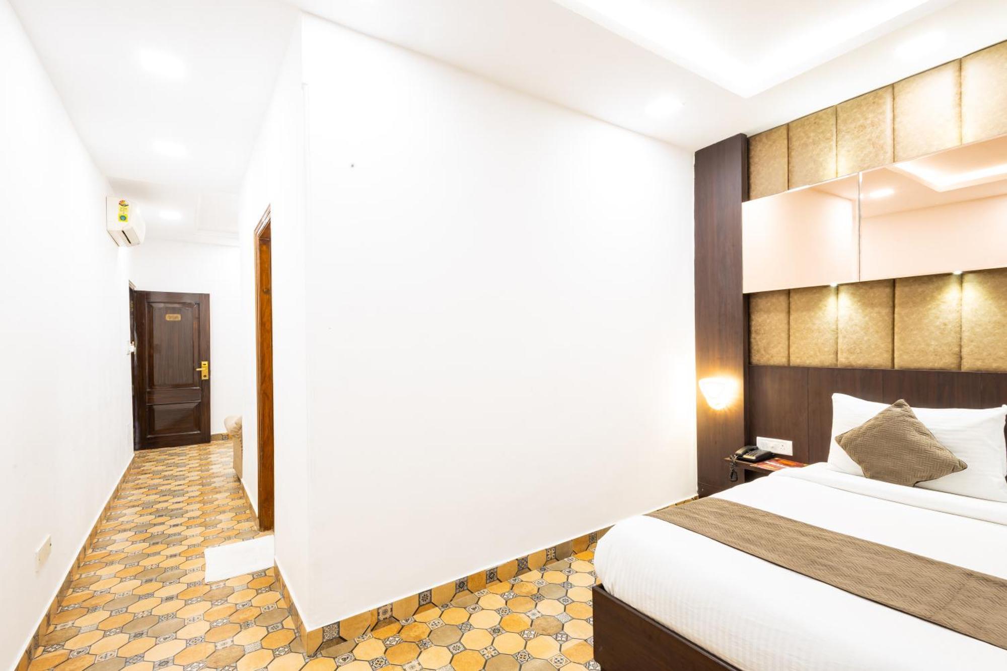 Panickers Residency - Ajmal Khan Market Near Karol Bagh Metro Hotel Delhi (National Capital Territory of India)