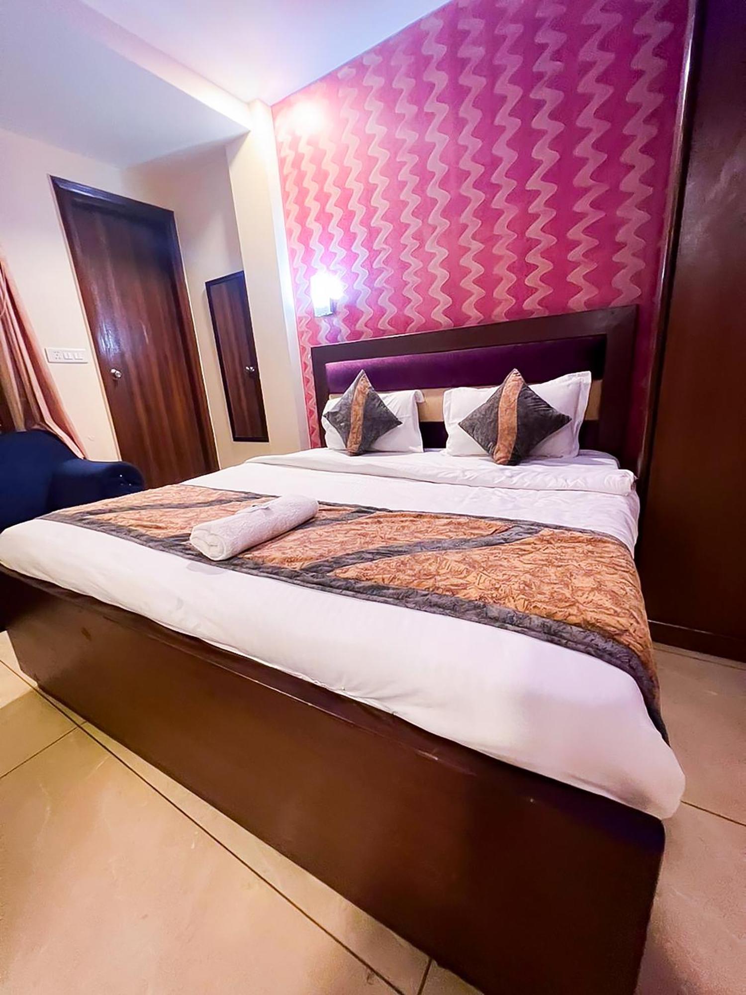 Bed & Breakfast Red Stone Near Igi Airport