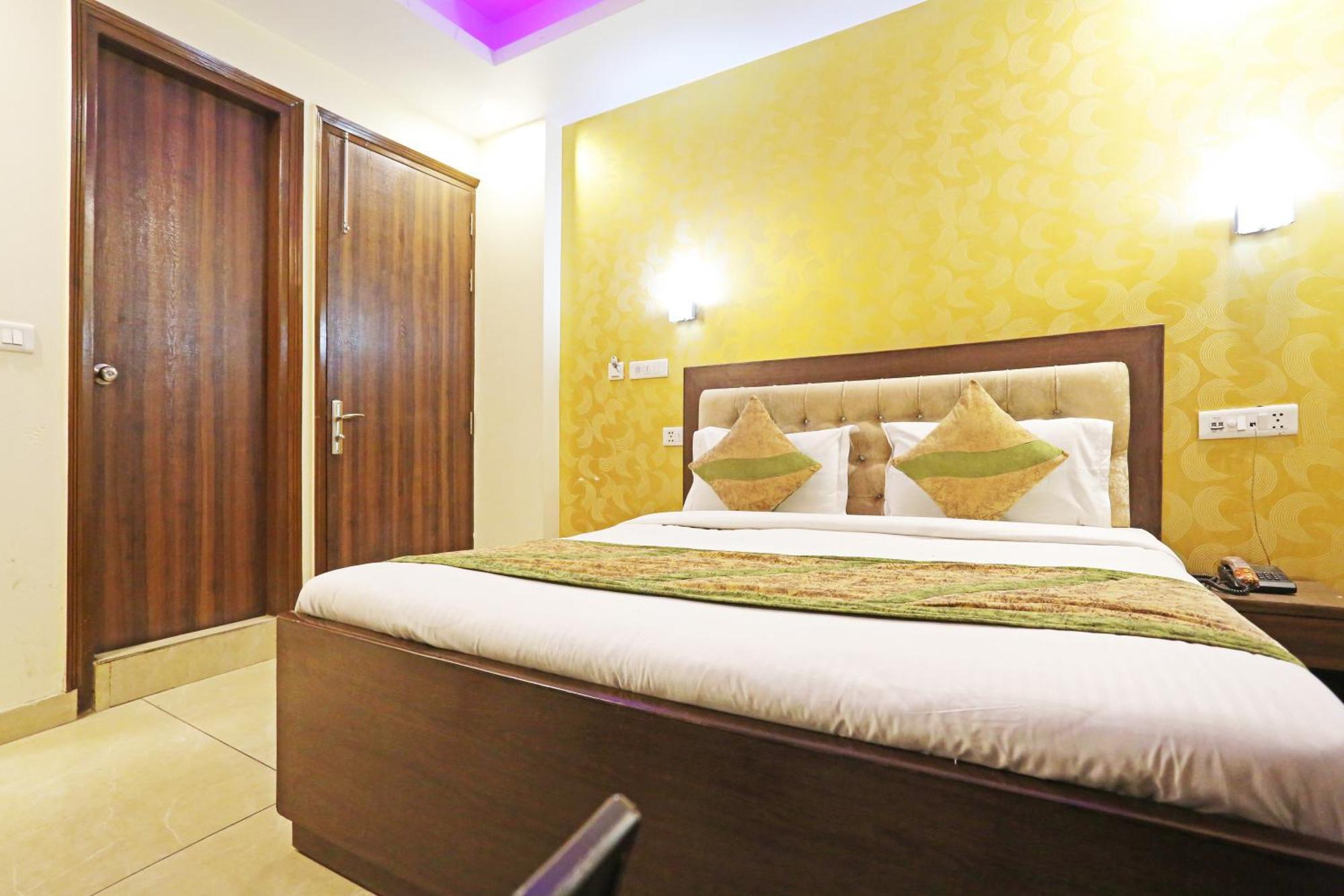 Bed & Breakfast Red Stone Near Igi Airport