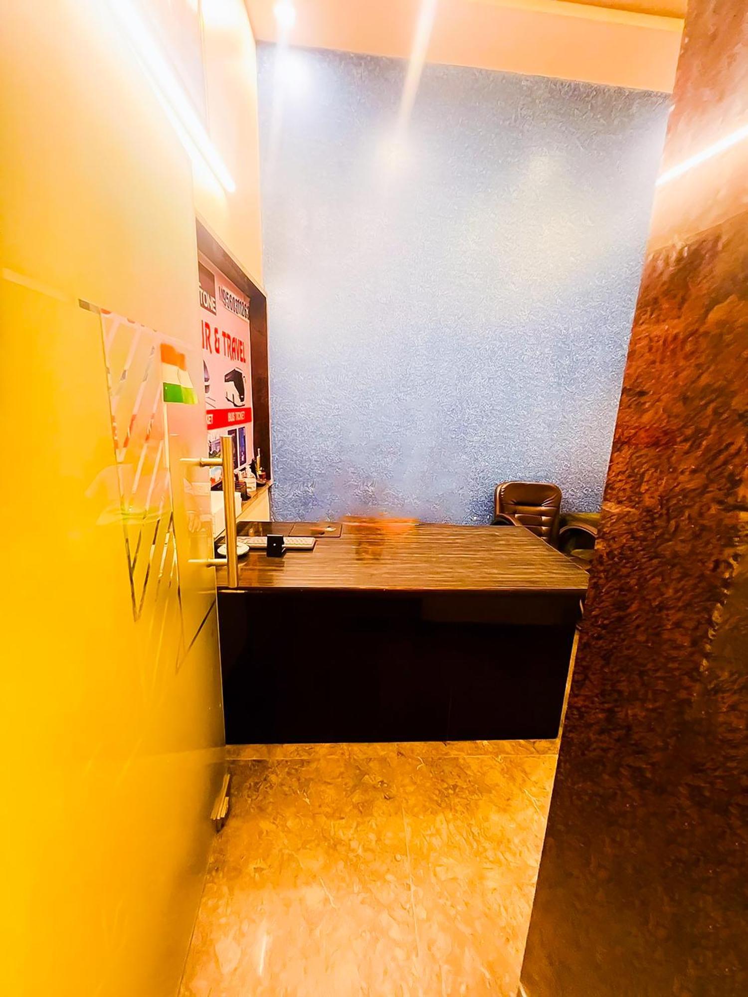 Red Stone Near Igi Airport Bed & Breakfast *