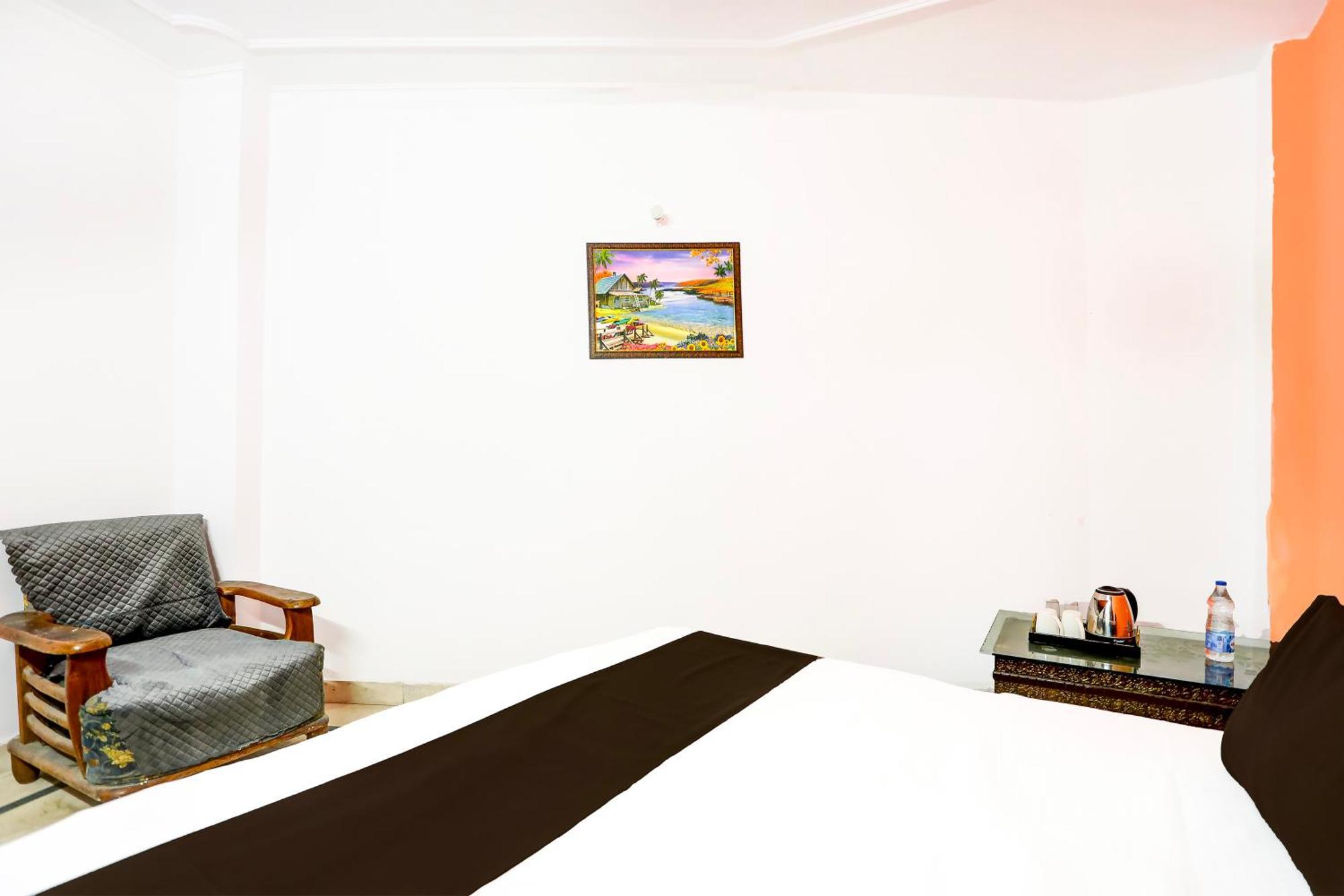 Hotel Malviya Inn - Begampur Bed & Breakfast *