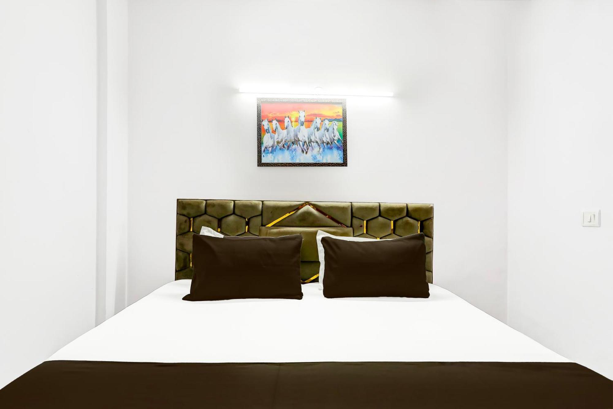 Bed & Breakfast Hotel Malviya Inn - Begampur New Delhi