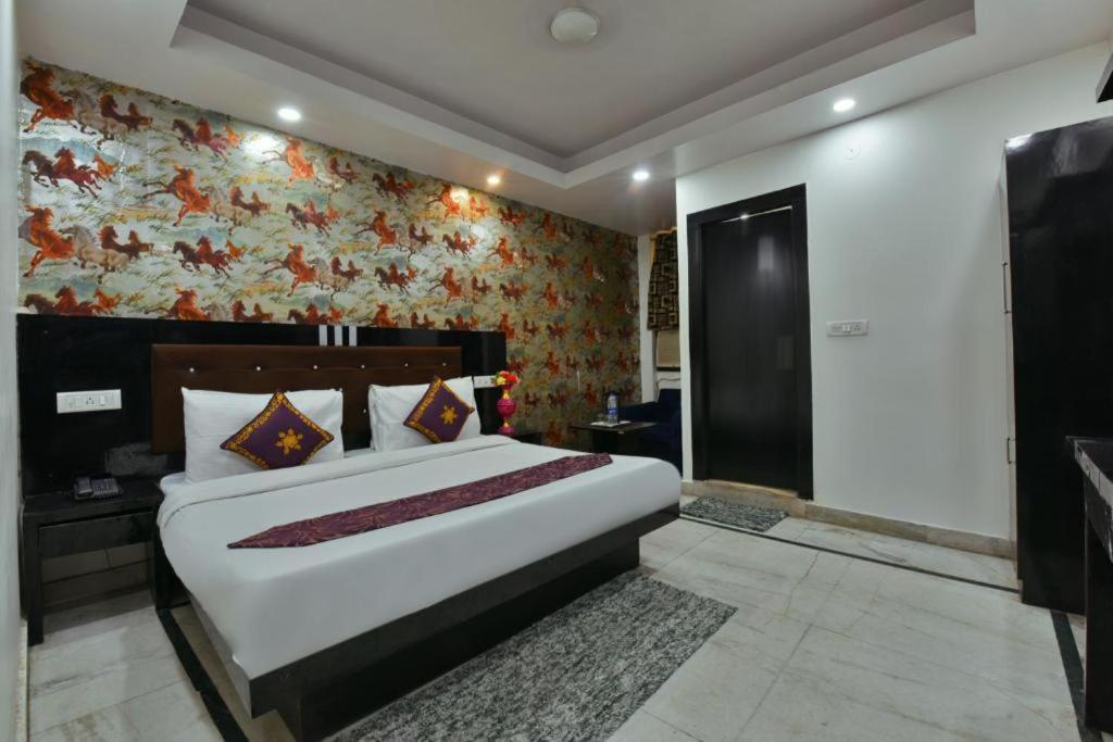 Shiva International Near By Igi Airport * New Delhi