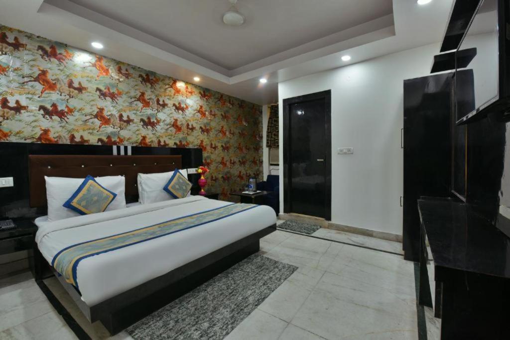 Shiva International Near By Igi Airport Guest house *