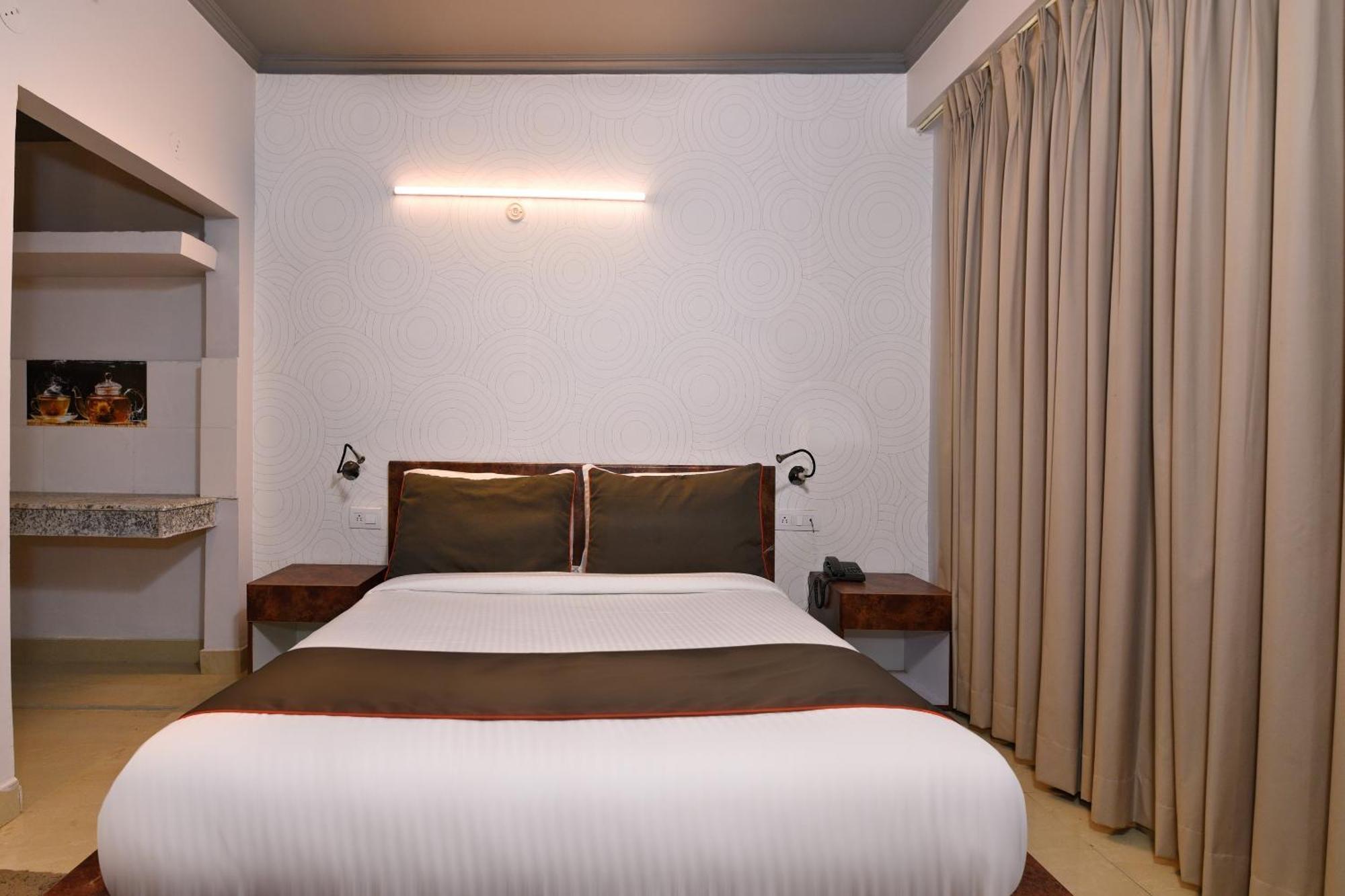 Hotel Collection O Ratiram Palace By Wamson Kālkāji Devi