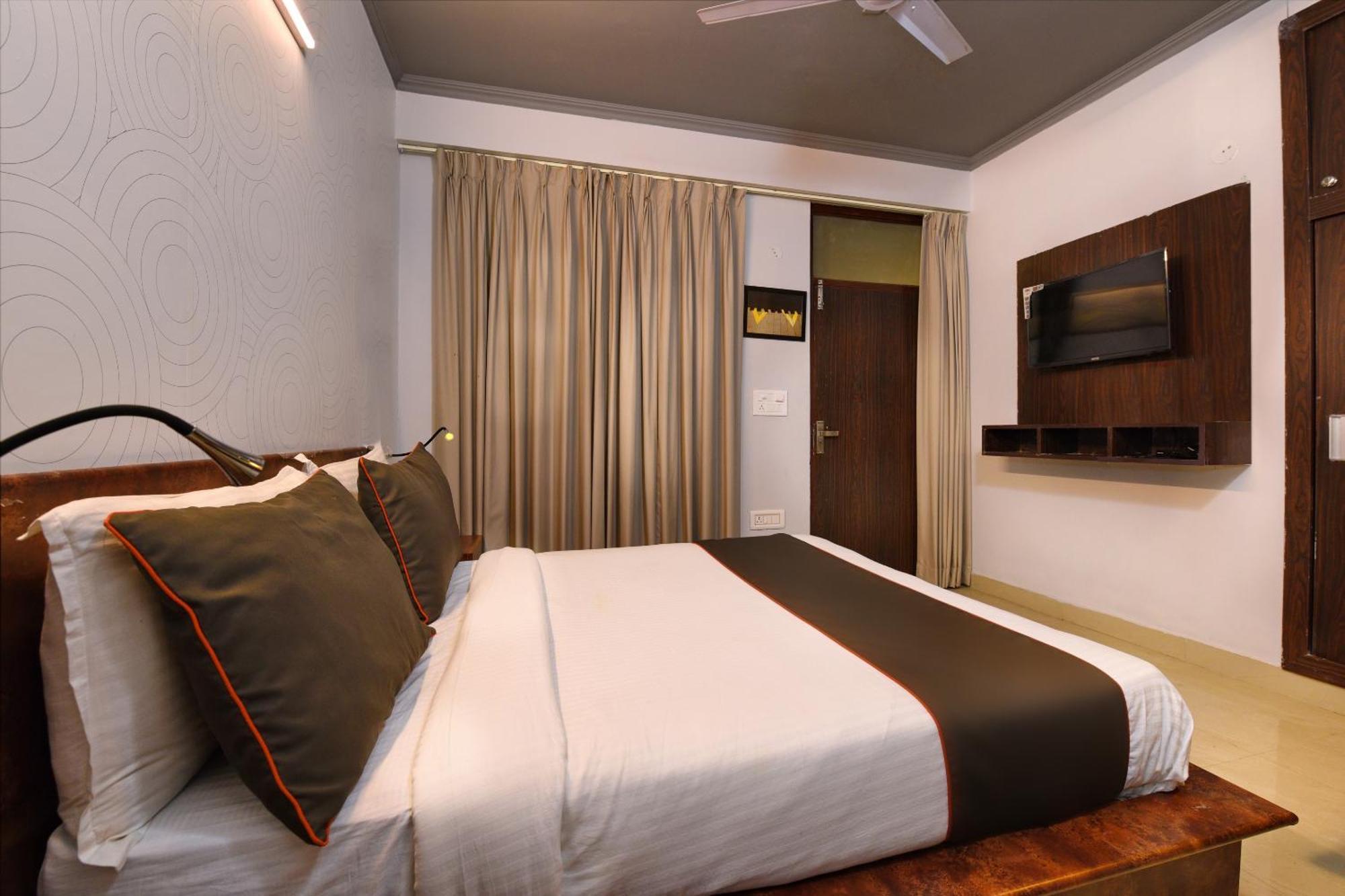 Collection O Ratiram Palace By Wamson 4*