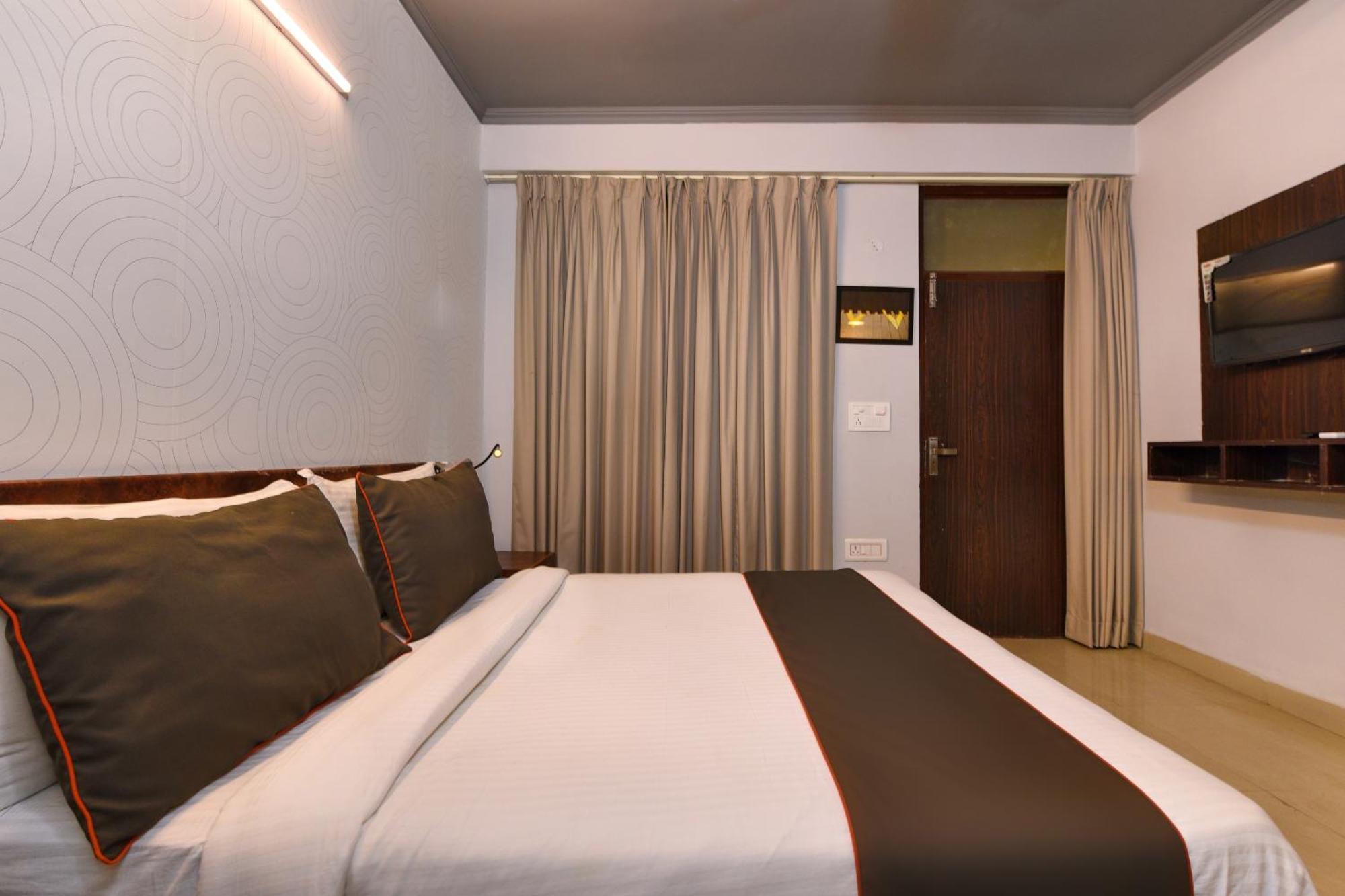 Collection O Ratiram Palace By Wamson Hotel 4*