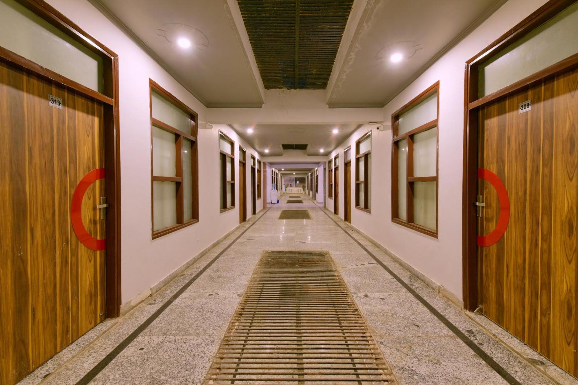 Hotel Collection O Ratiram Palace By Wamson Kālkāji Devi
