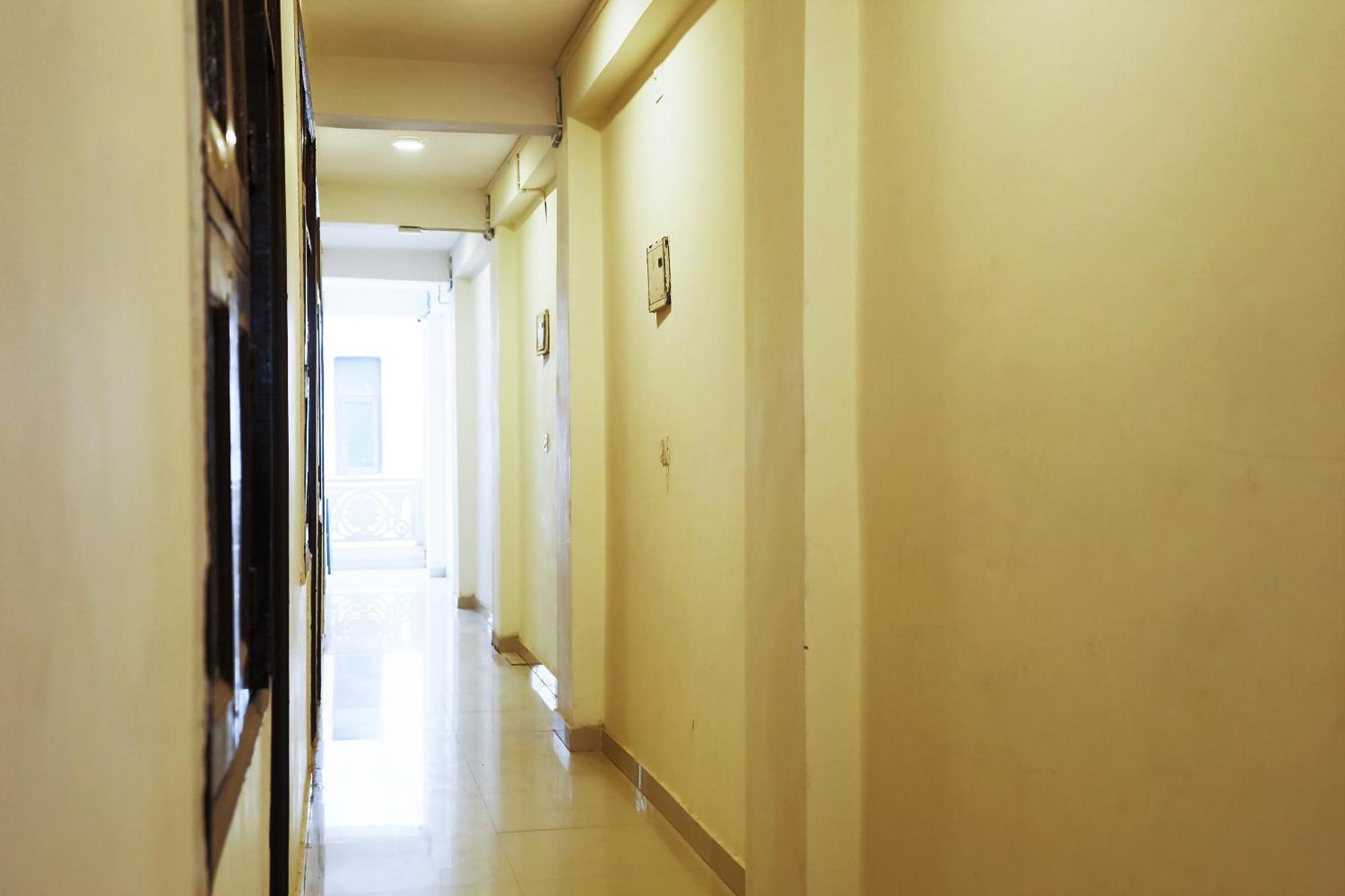 O Discovery Deluxe Hotel New Delhi