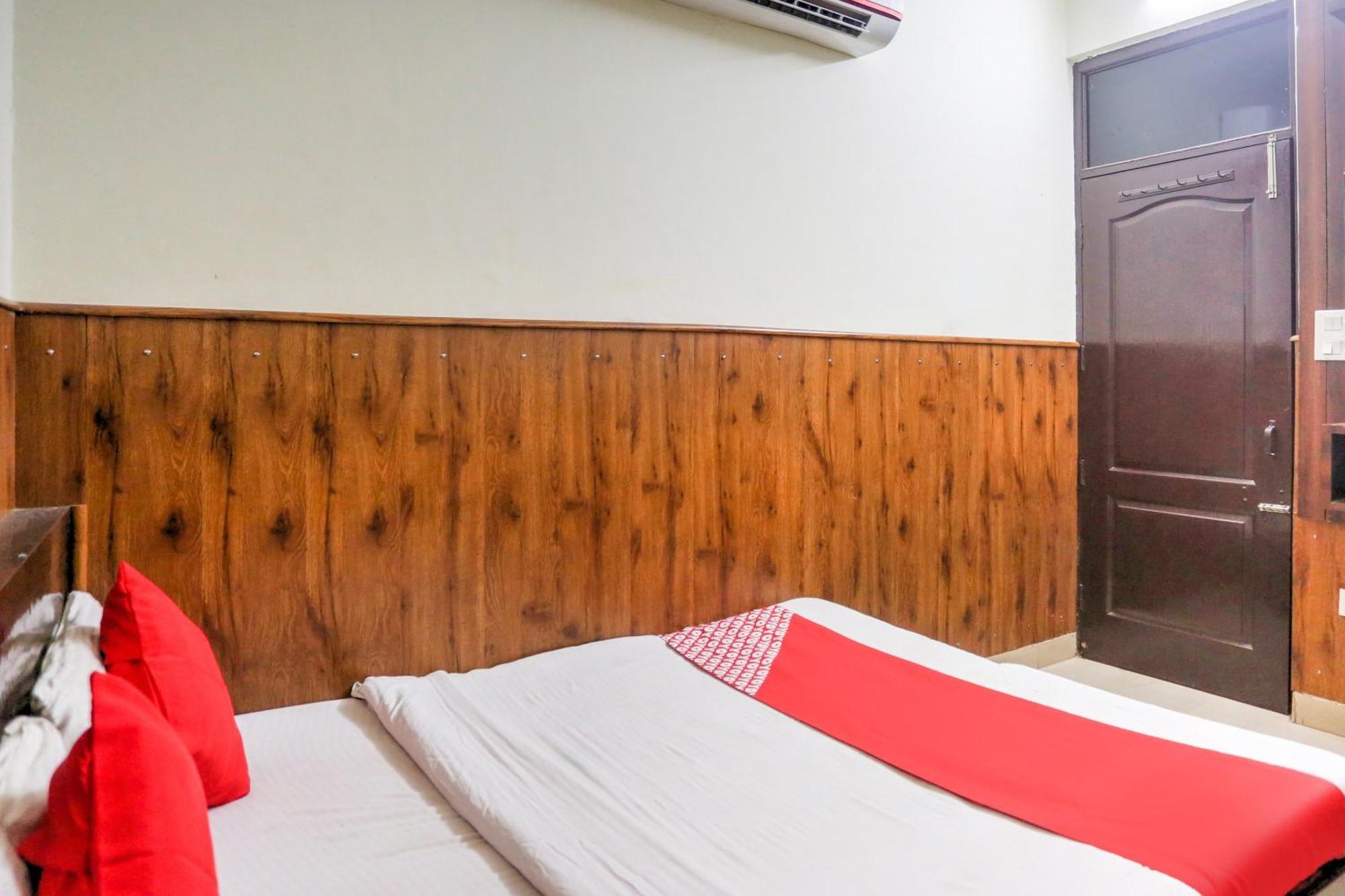 O Shri Sai Hotel