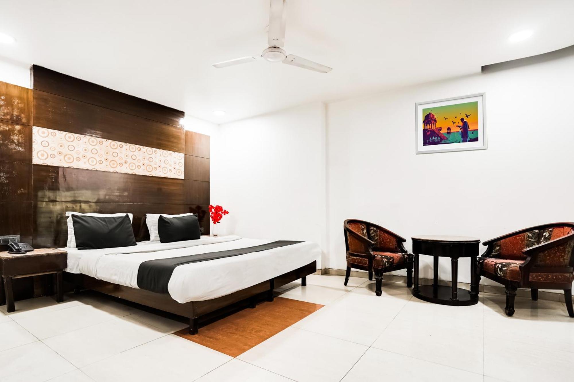 O Grand Peepal Hotel 4*