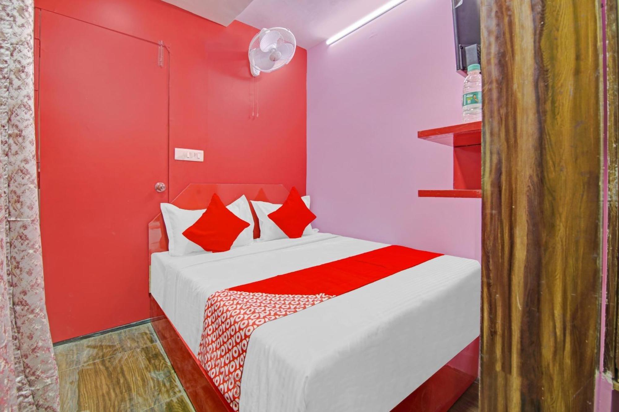 O Happiness Near Tdi Mall Hotel 3*