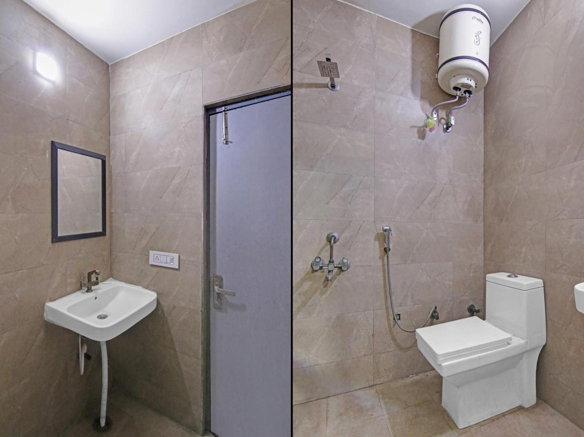 Live As Nod2558 Hotel 4*